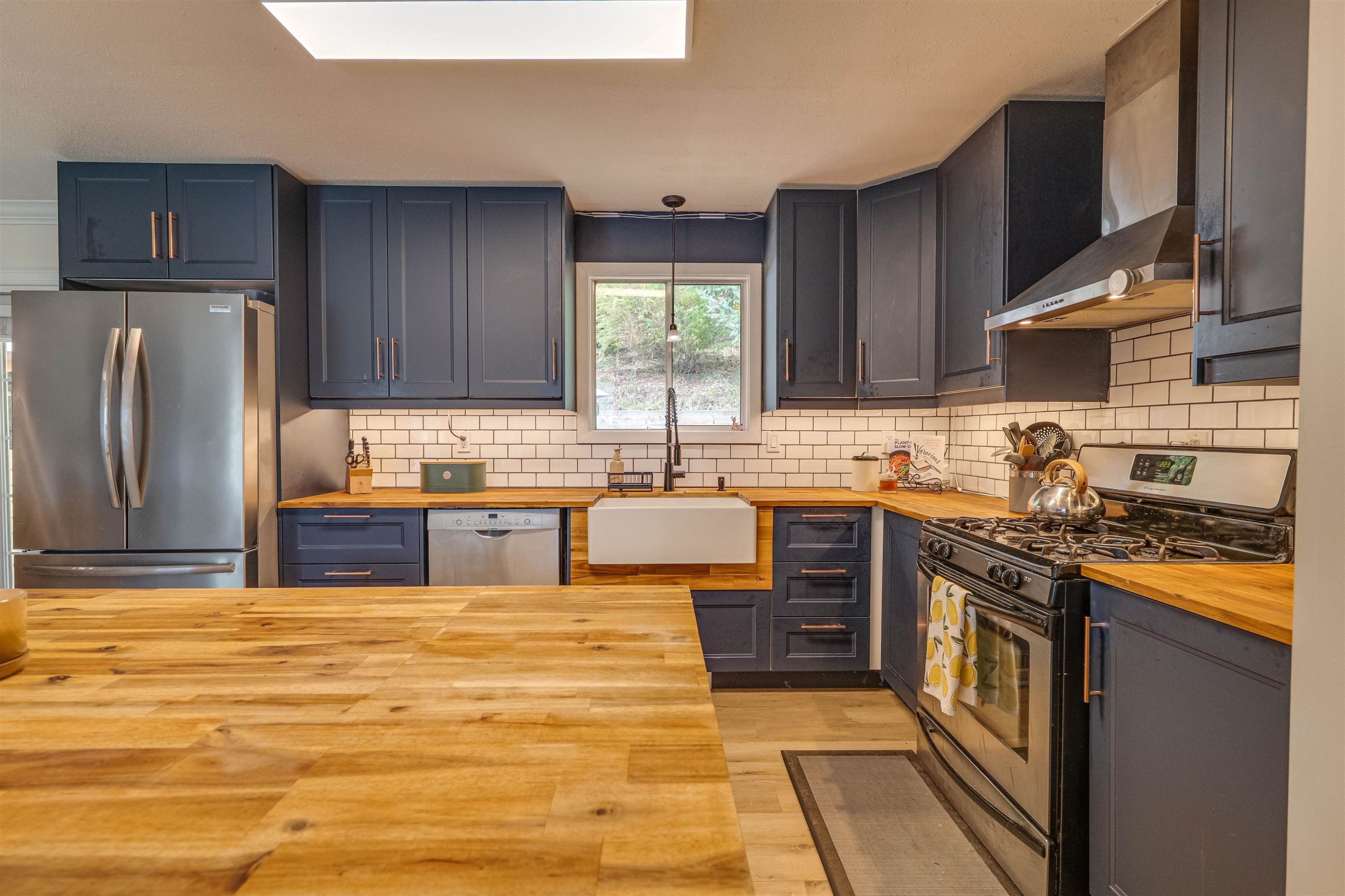 









35157


Skeena

Avenue,
Abbotsford,




BC
V2S 7H5

