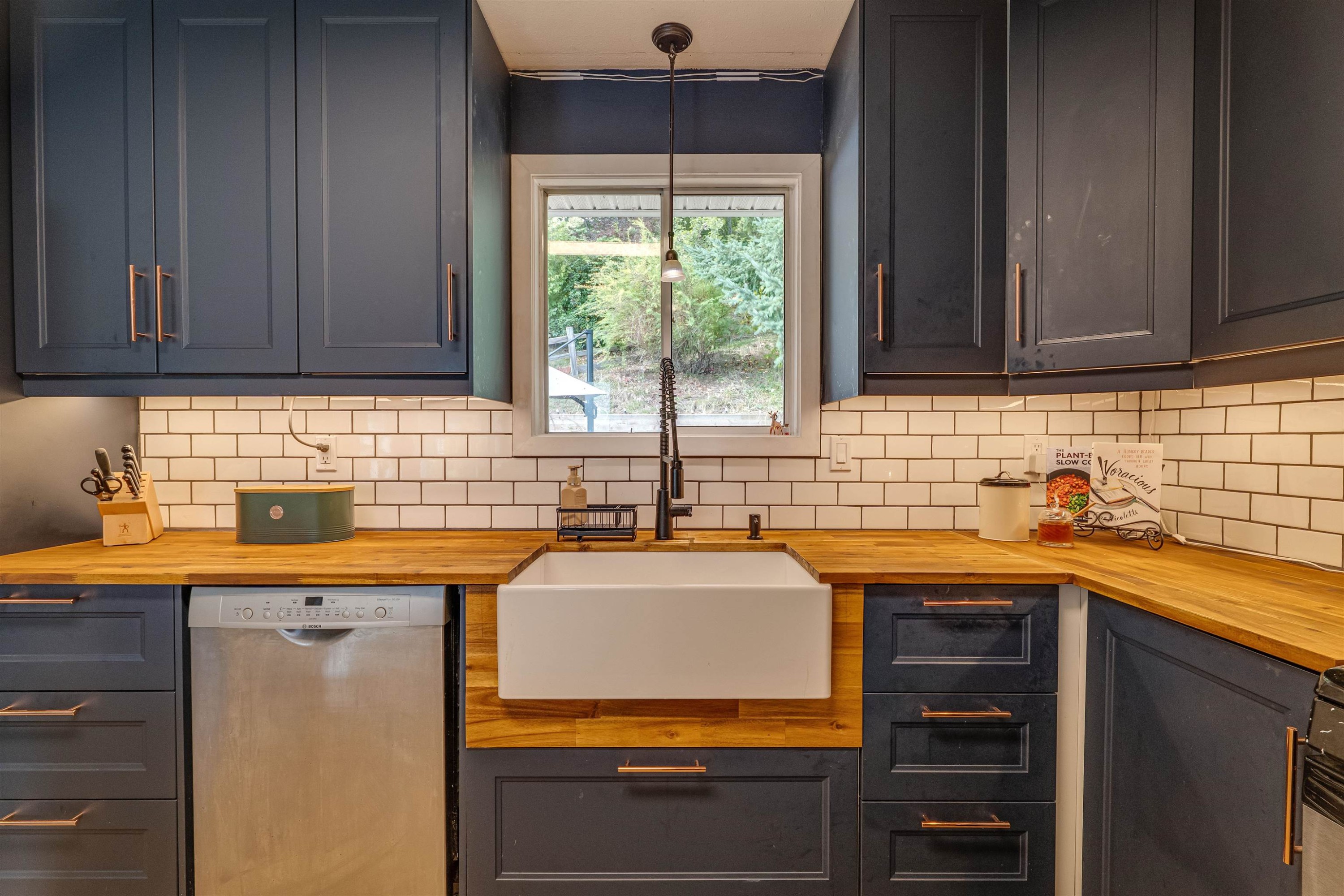 









35157


Skeena

Avenue,
Abbotsford,




BC
V2S 7H5

