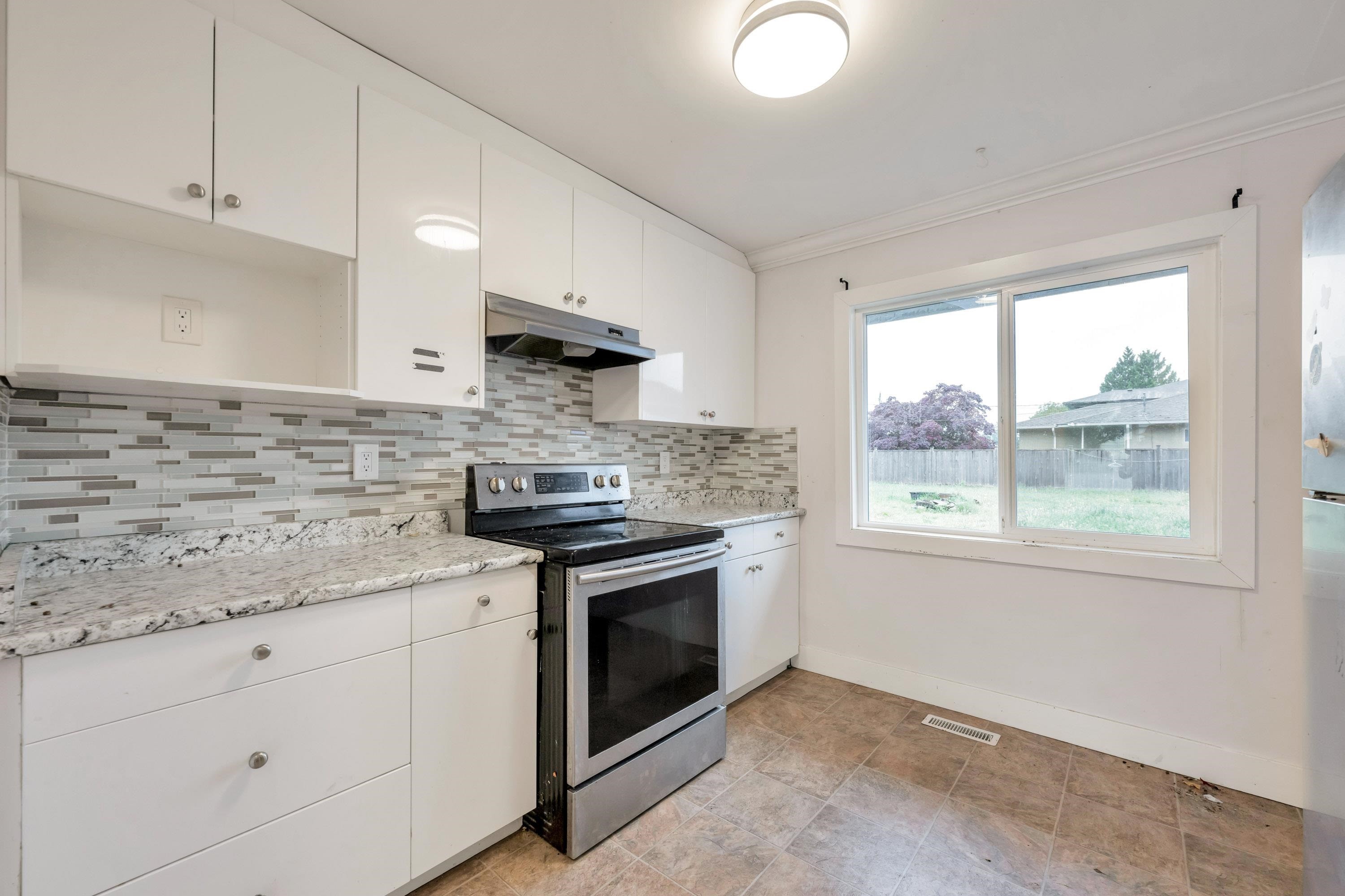 









7683


Hurd

Street,
Mission,




BC
V2V 3J5

