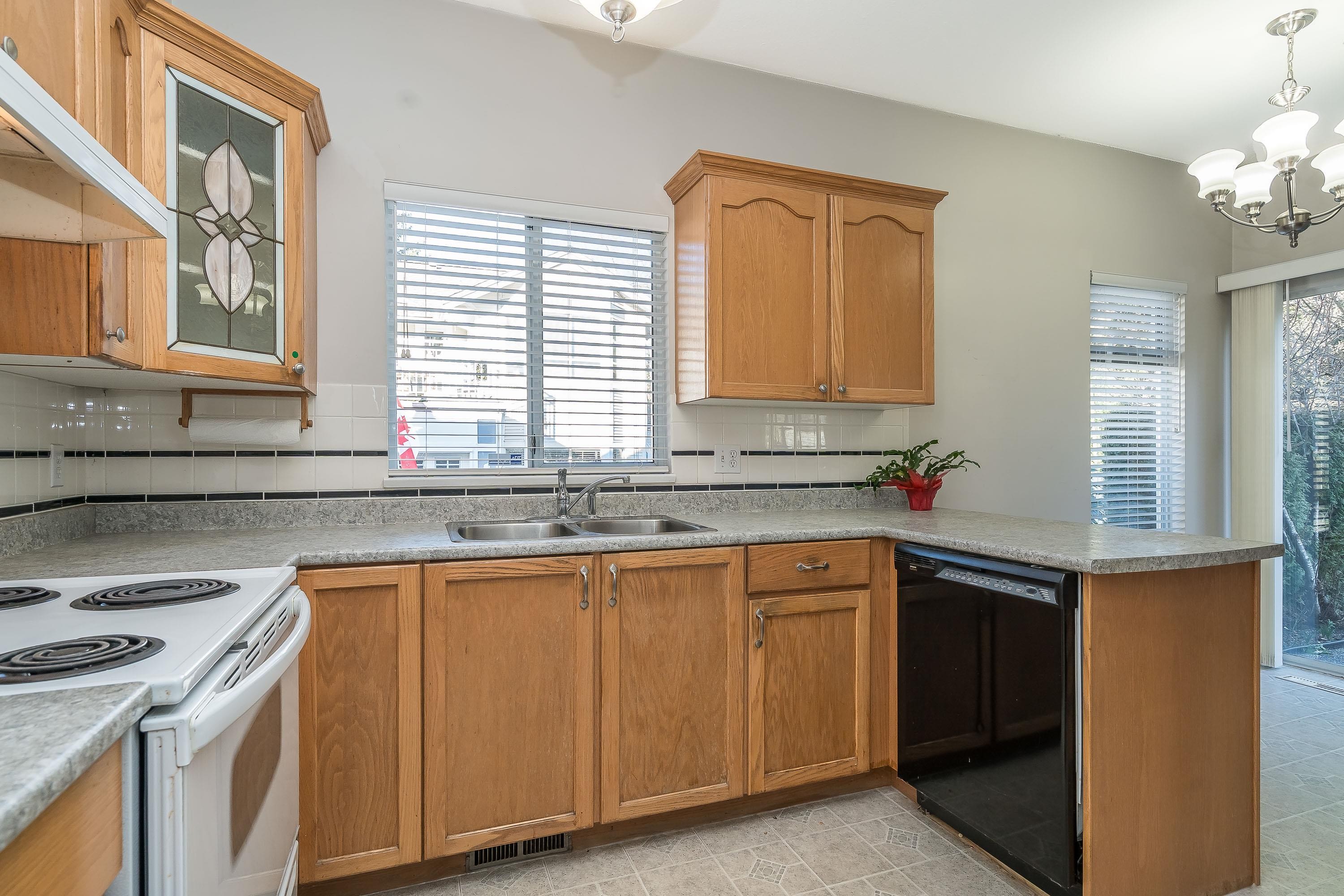 









9072


Fleetwood

Way, 115,
Surrey,




BC
V3R 0M6

