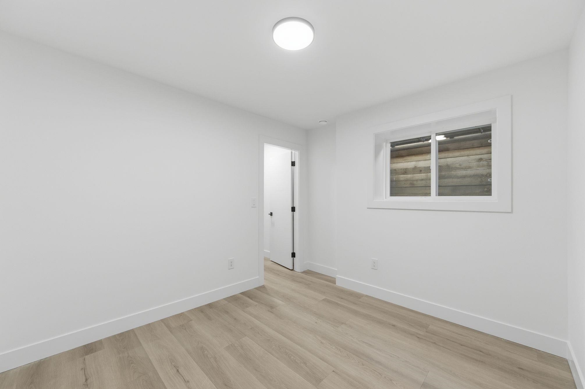 









8233


114

Street,
Delta,




BC
V4C 5J4

