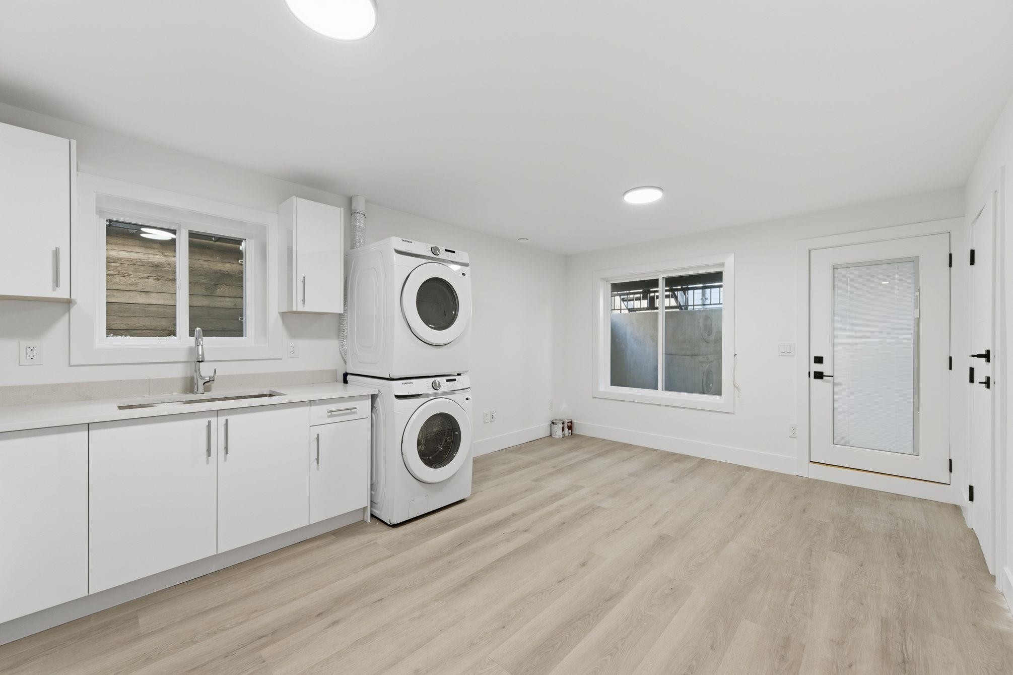 









8233


114

Street,
Delta,




BC
V4C 5J4

