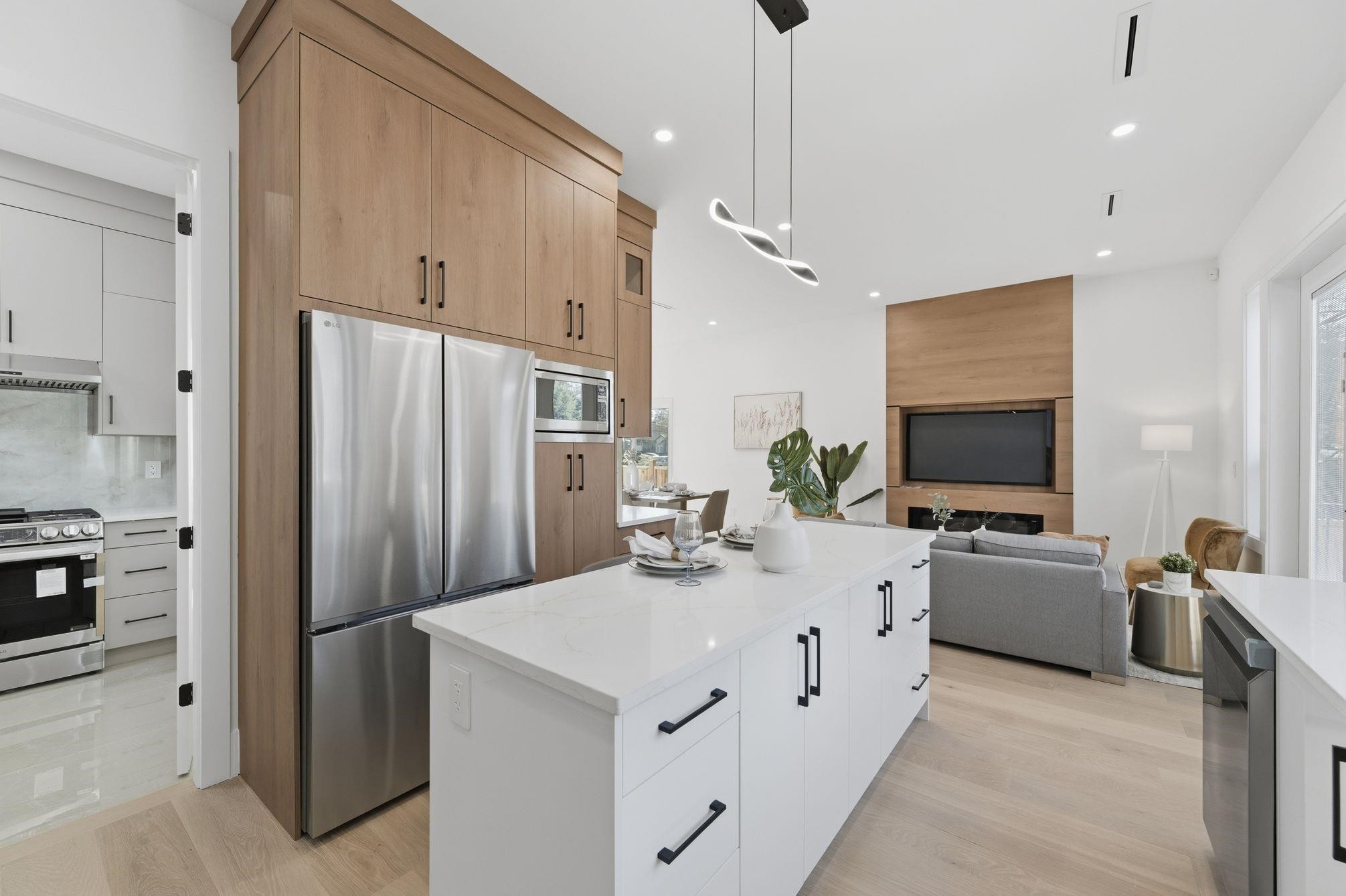 









8233


114

Street,
Delta,




BC
V4C 5J4

