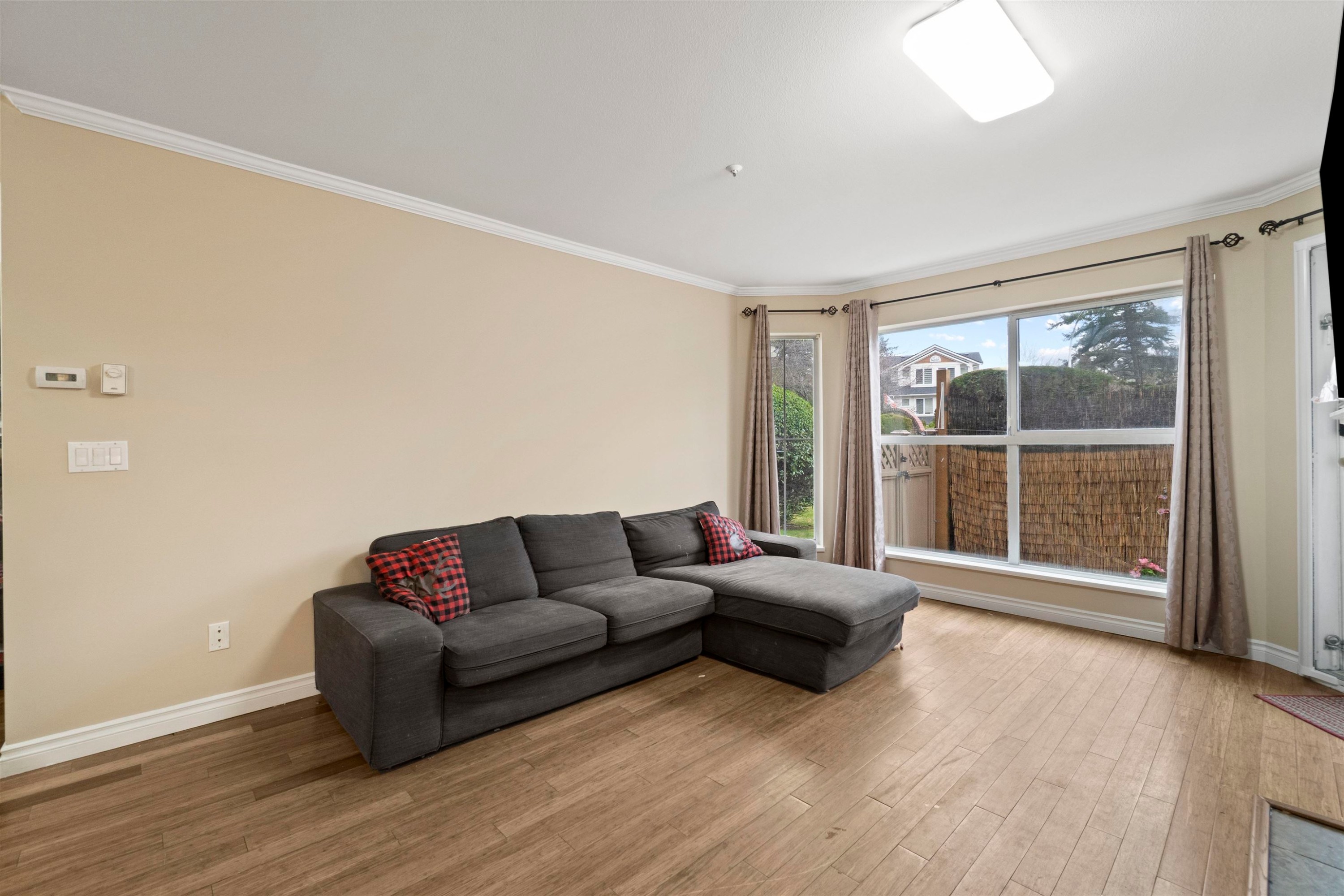 









7435


121a

Street, 103,
Surrey,




BC
V3W 0W8

