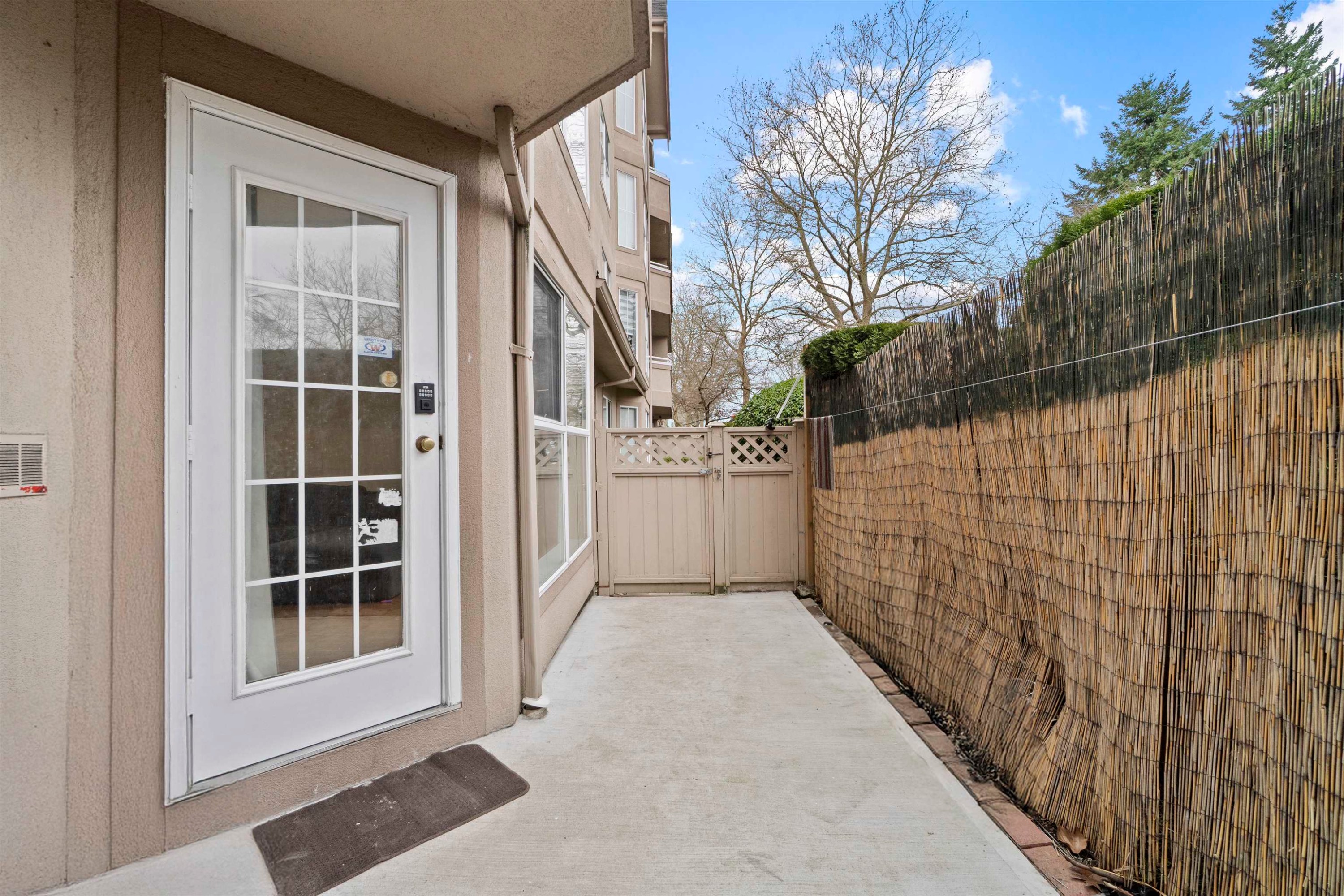 









7435


121a

Street, 103,
Surrey,




BC
V3W 0W8

