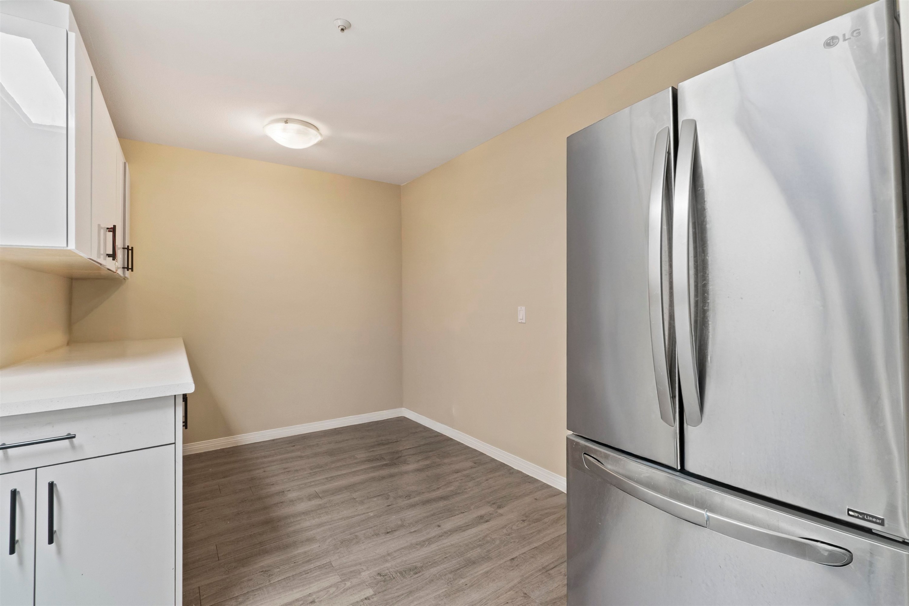 









7435


121a

Street, 103,
Surrey,




BC
V3W 0W8


