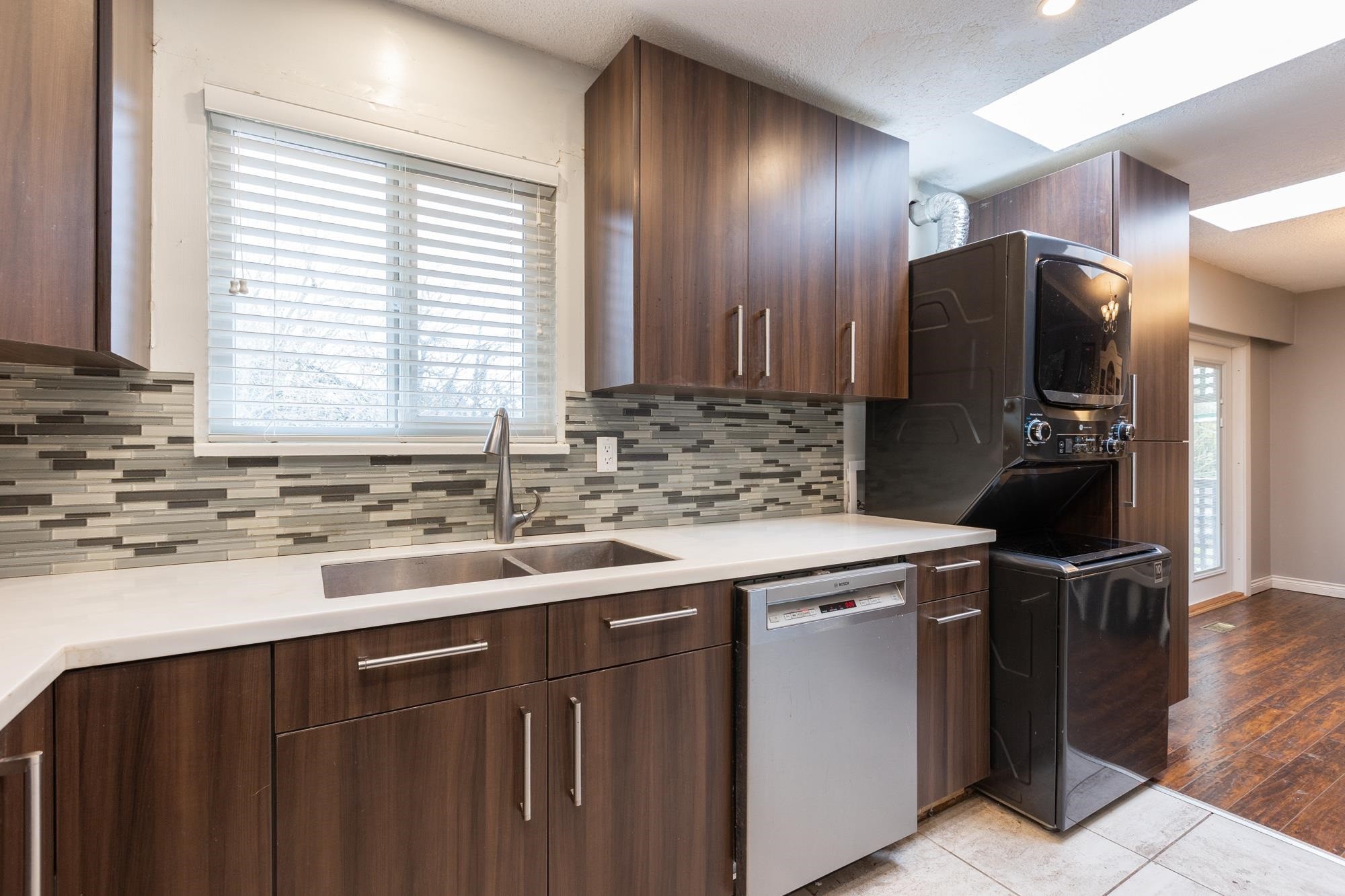 









27283


29

Avenue,
Langley,




BC
V4W 3J8

