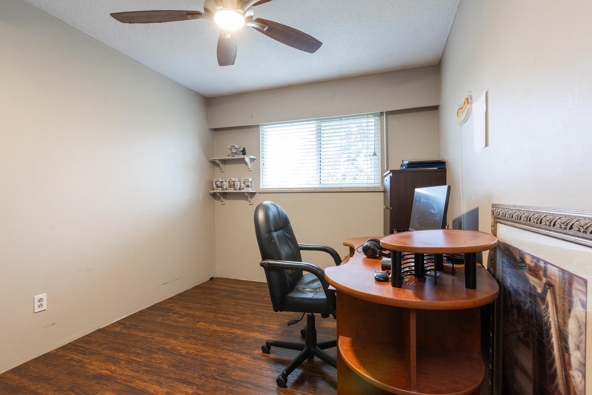 









27283


29

Avenue,
Langley,




BC
V4W 3J8

