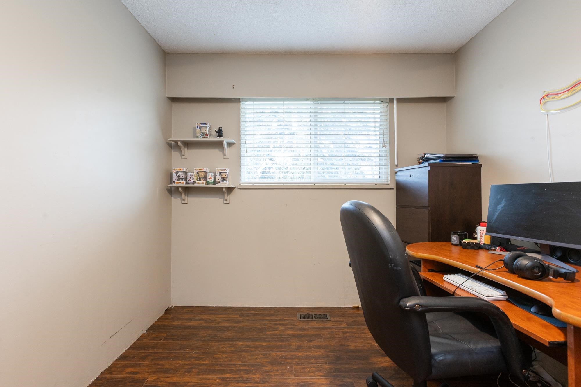 









27283


29

Avenue,
Langley,




BC
V4W 3J8

