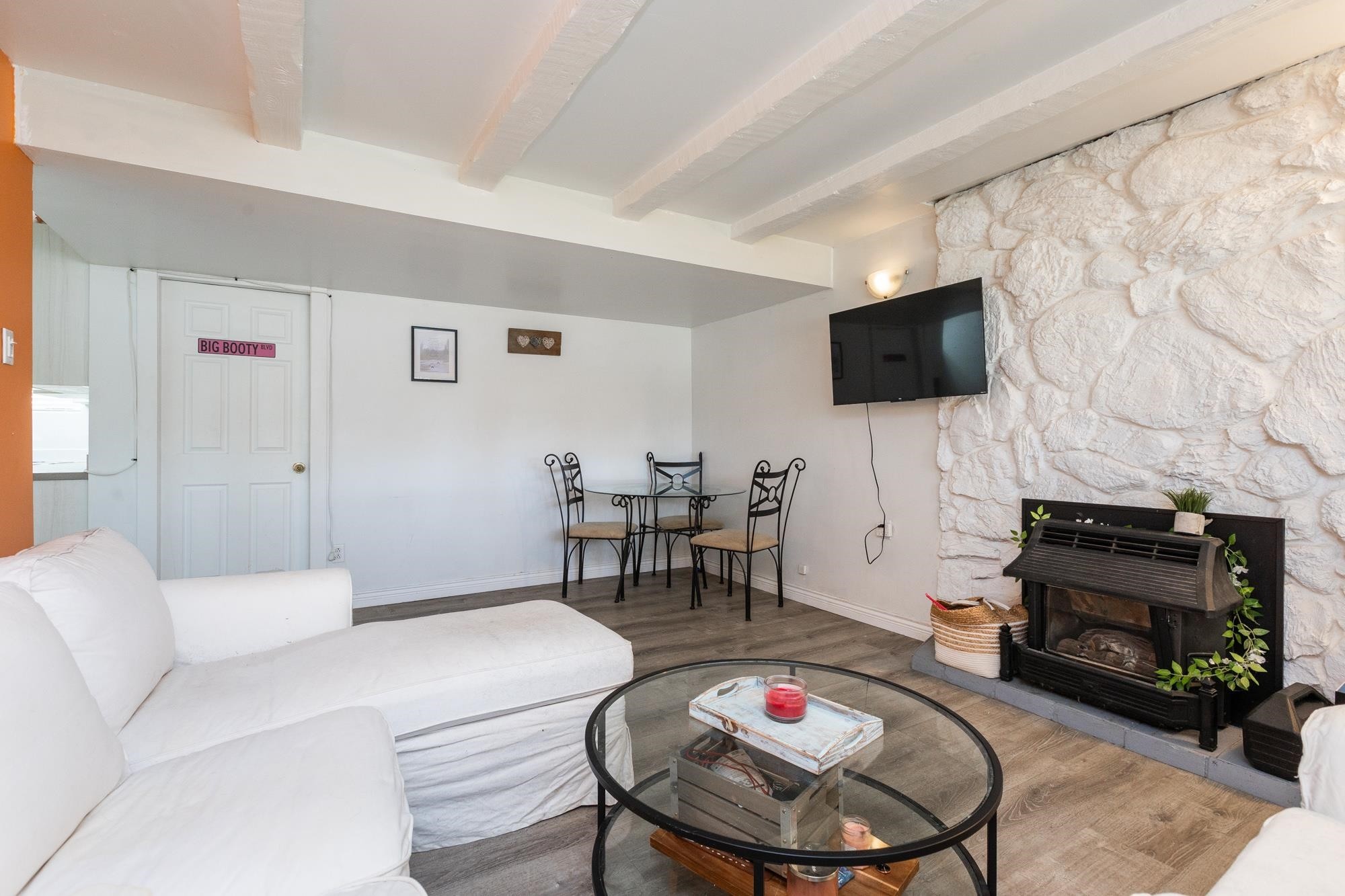 









27283


29

Avenue,
Langley,




BC
V4W 3J8

