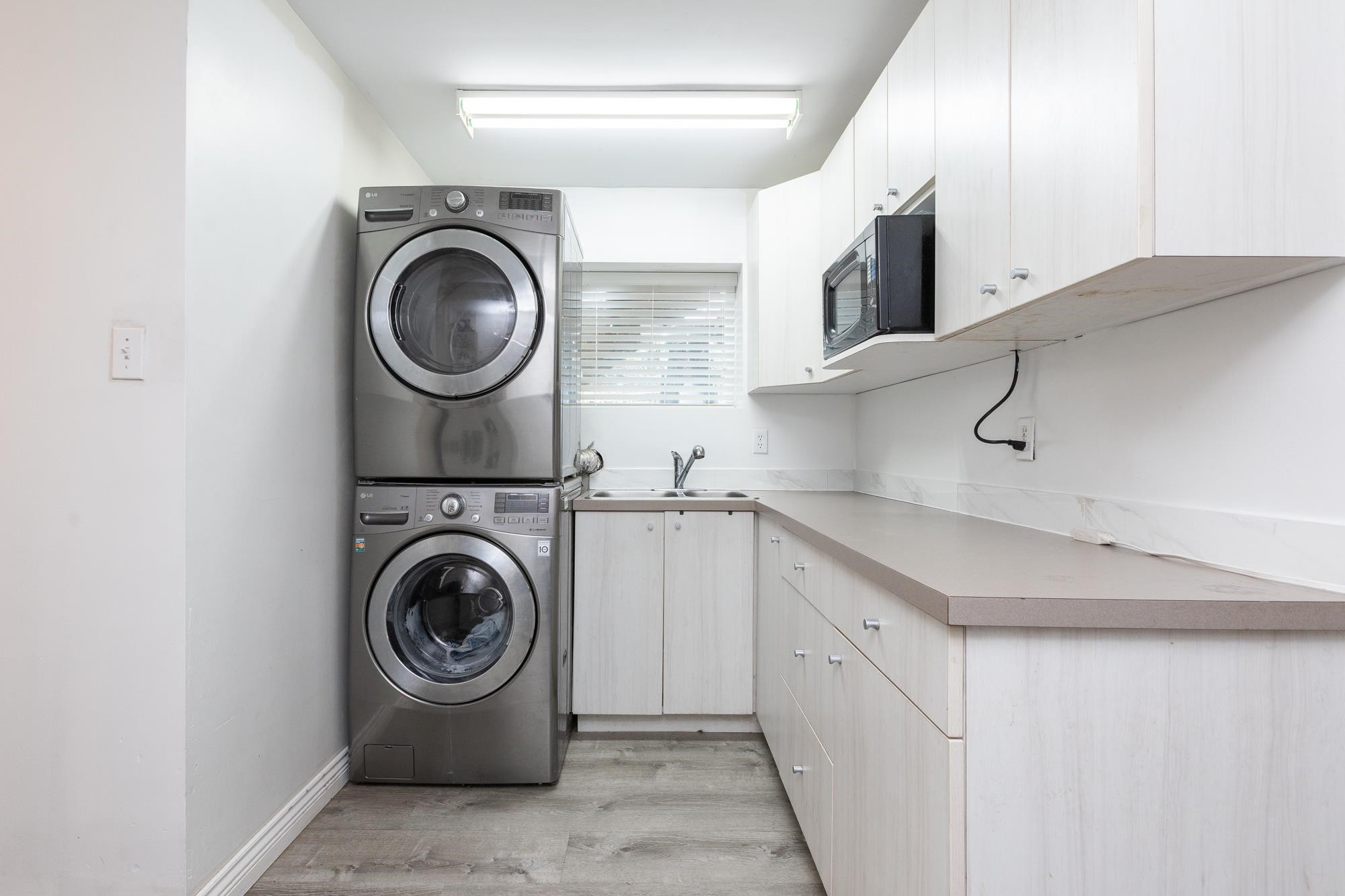 









27283


29

Avenue,
Langley,




BC
V4W 3J8

