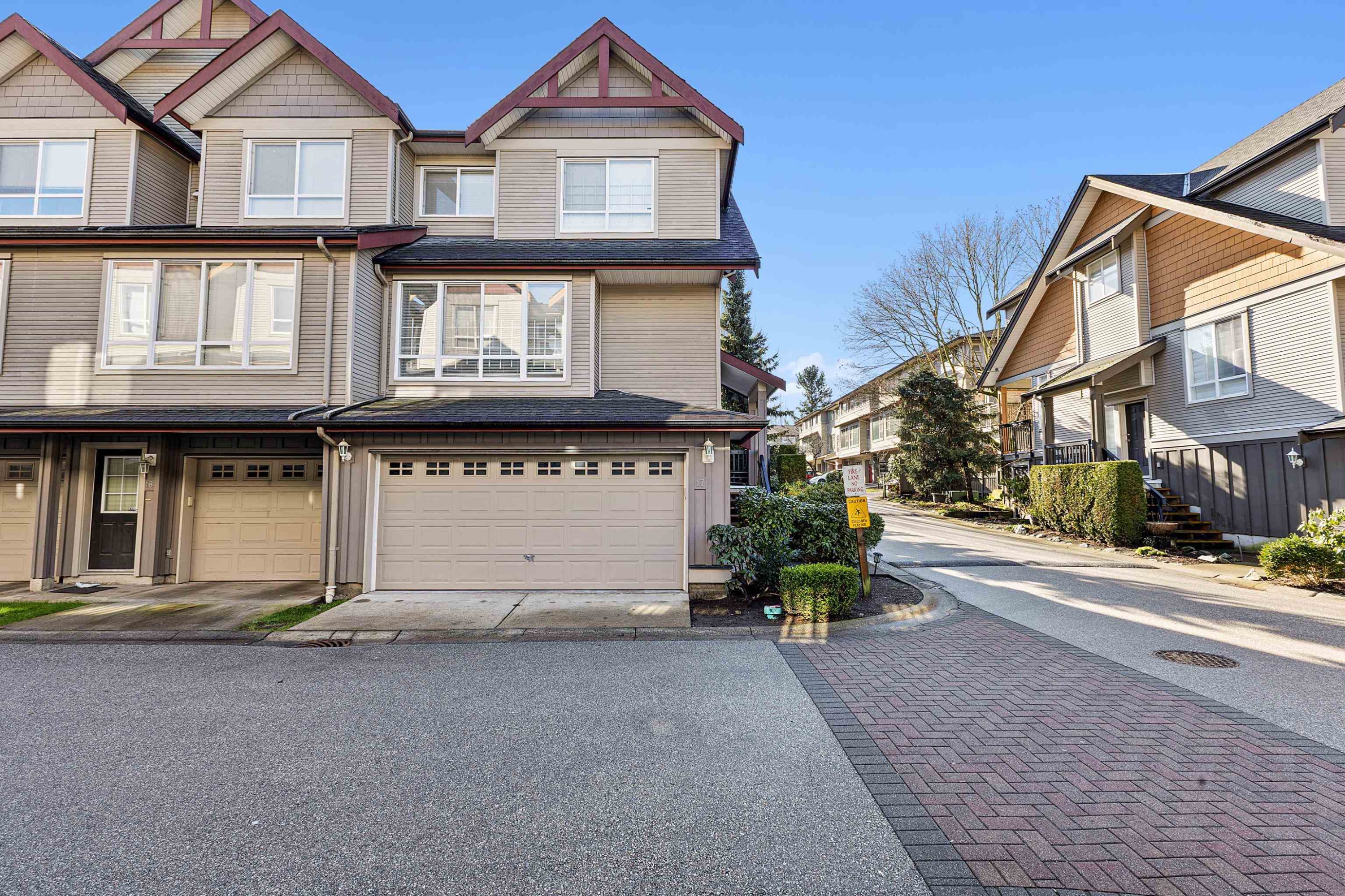 









16772


61

Avenue, 17,
Surrey,




BC
V3S 4P2

