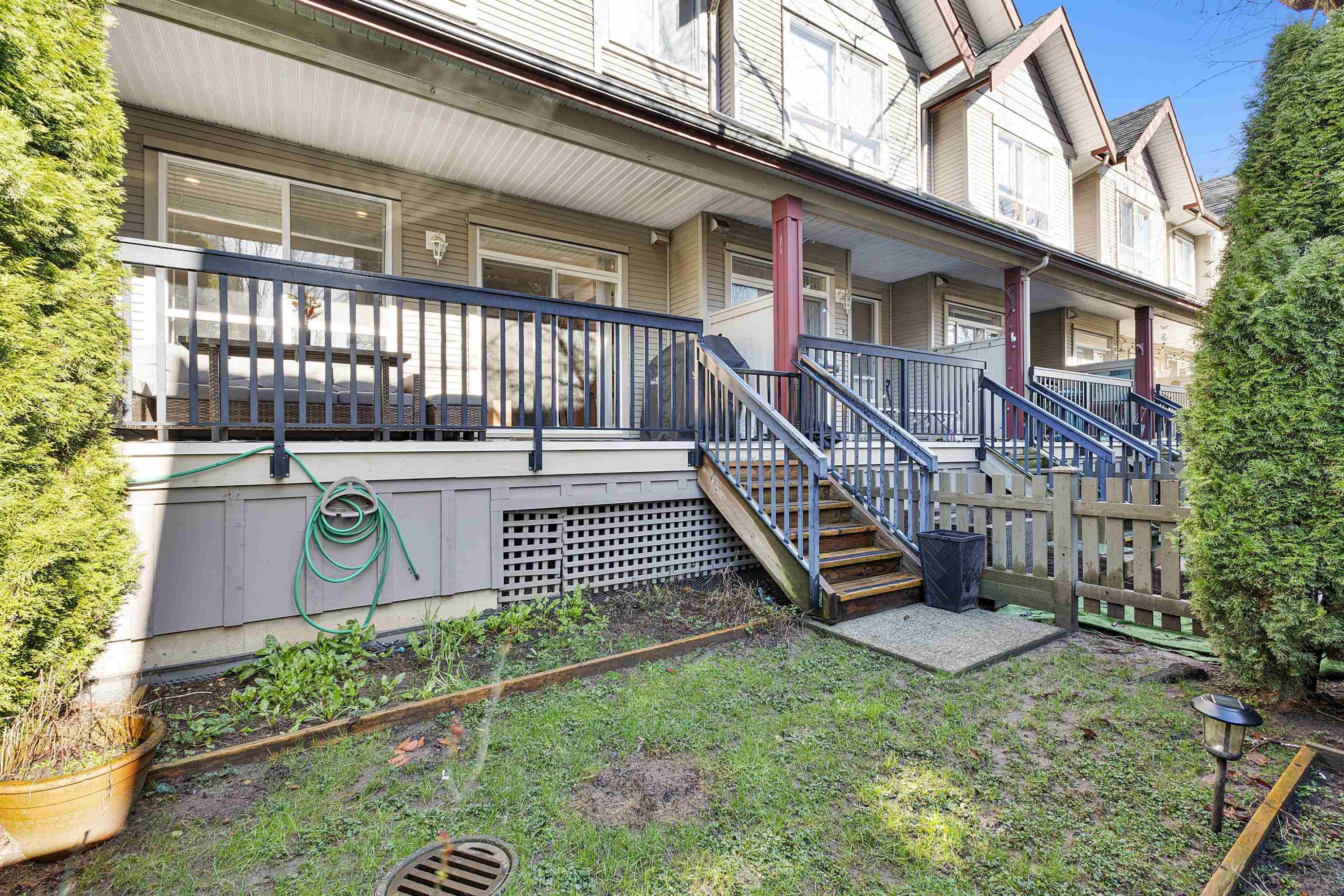 









16772


61

Avenue, 17,
Surrey,




BC
V3S 4P2

