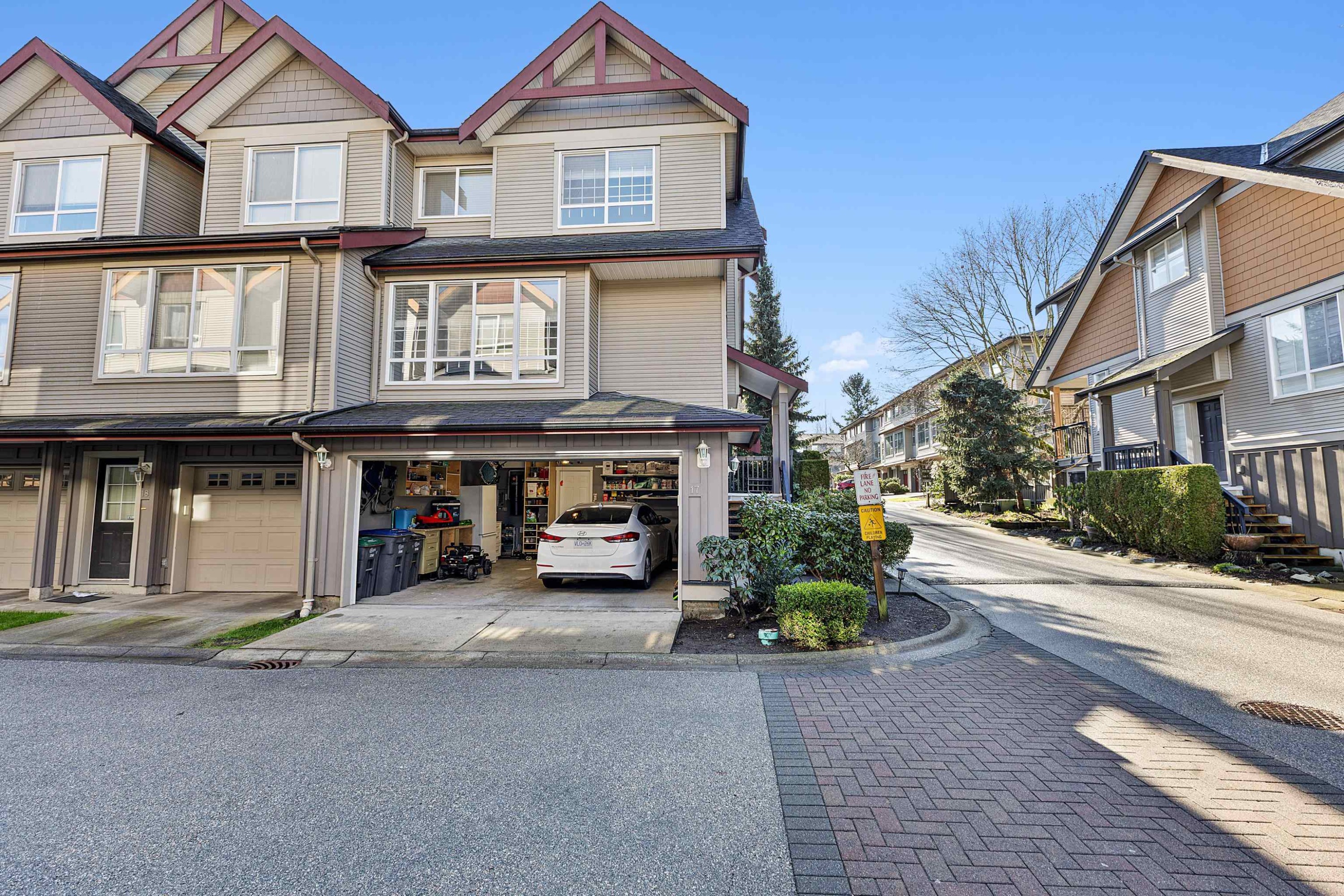 









16772


61

Avenue, 17,
Surrey,




BC
V3S 4P2

