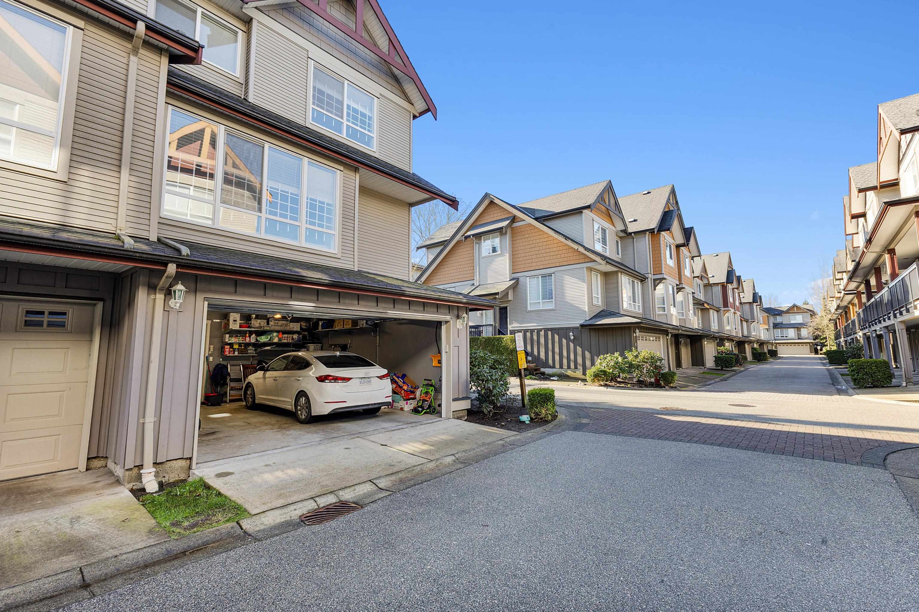 









16772


61

Avenue, 17,
Surrey,




BC
V3S 4P2

