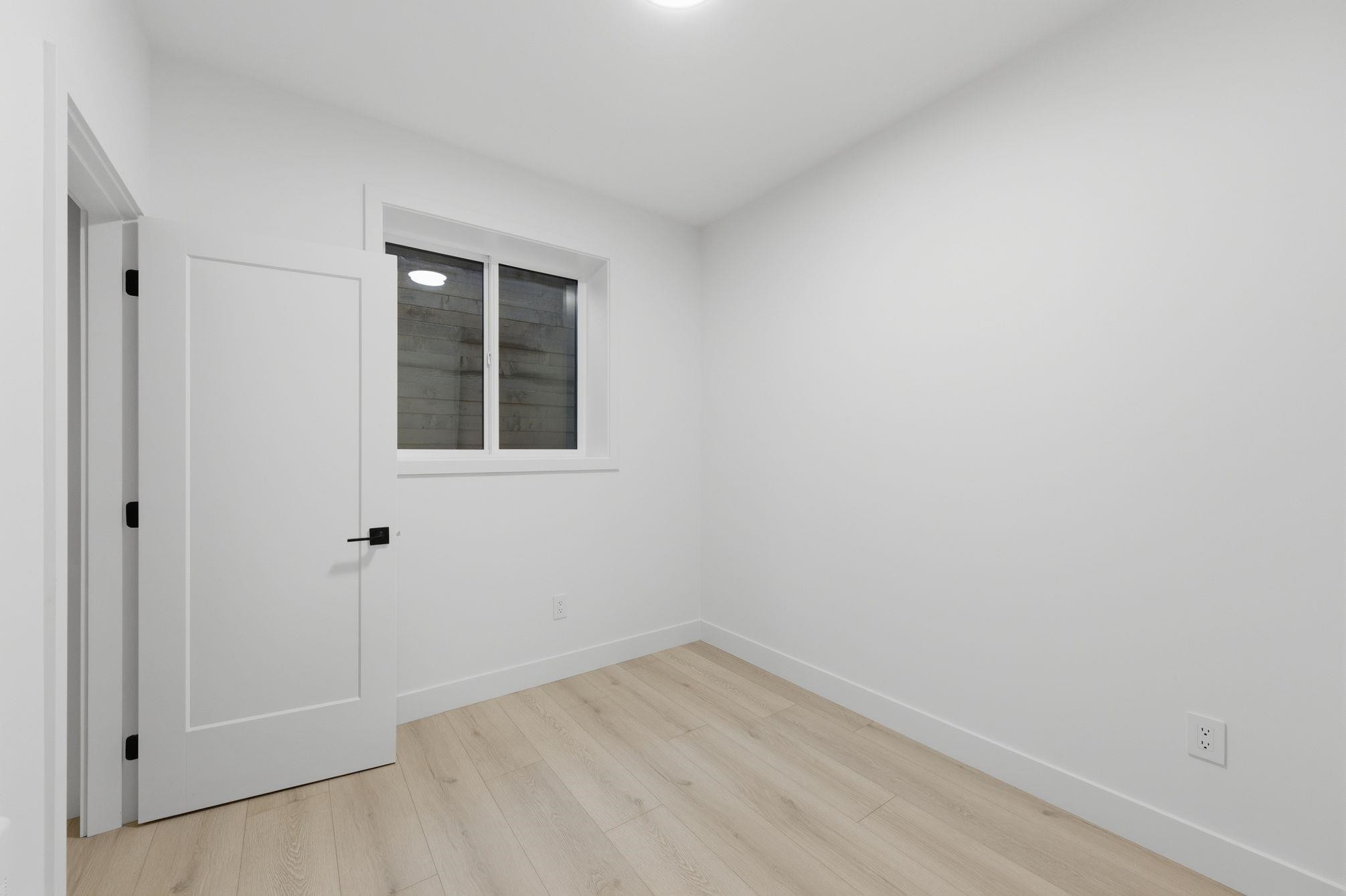 









8186


117

Street,
Delta,




BC
V4C 7A6

