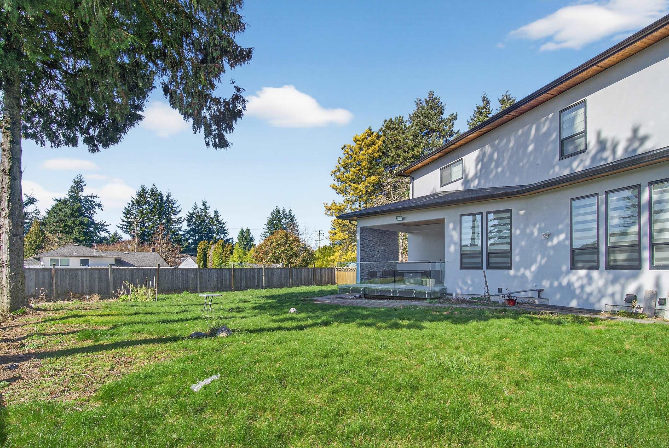 









11890


Gilmour

Crescent,
Delta,




BC
V4C 1L1

