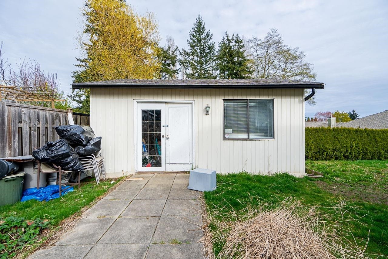 









1766


139

Street,
Surrey,




BC
V4A 4G7

