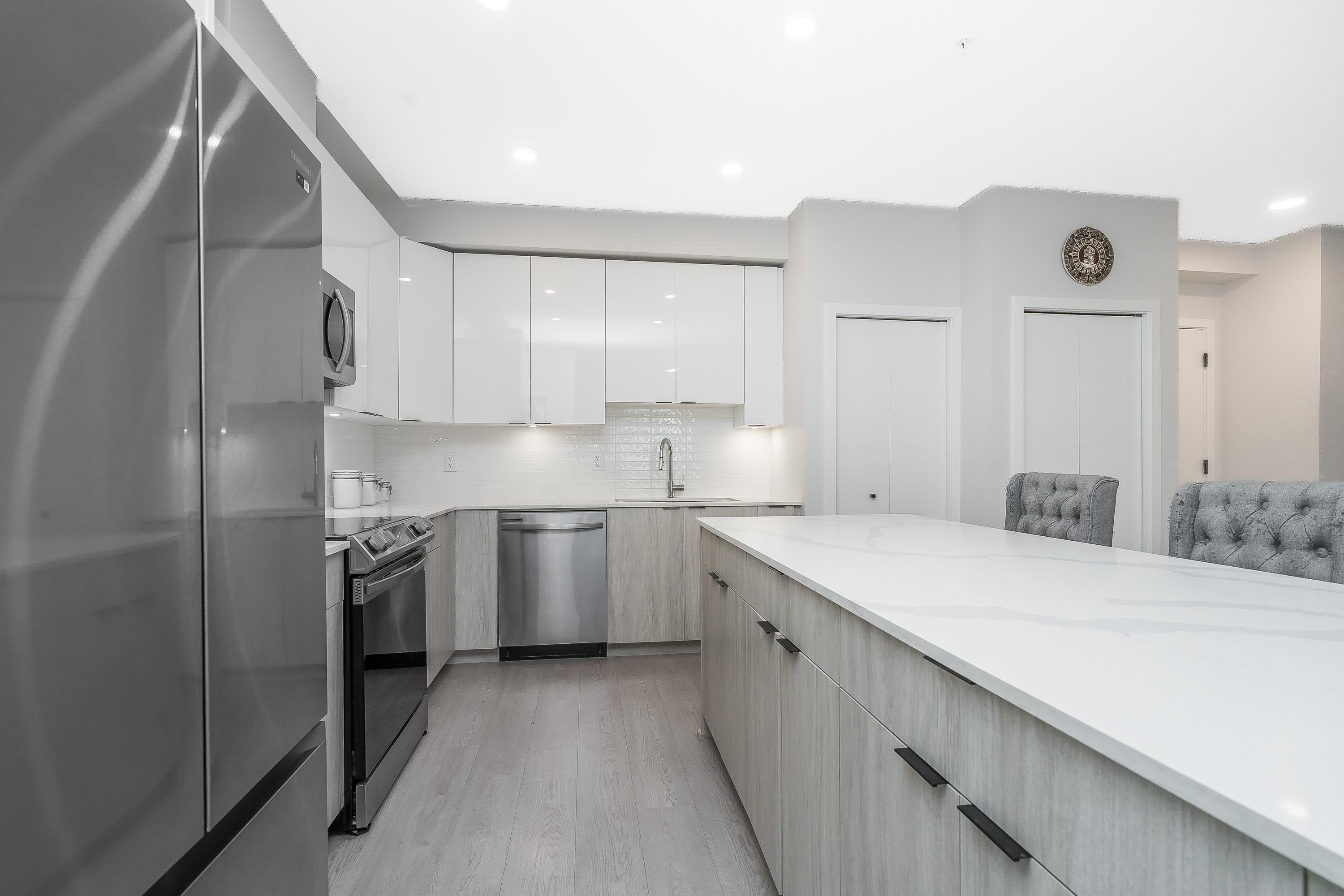 









5486


199a

Street, 120,
Langley,




BC
V3A 0N6

