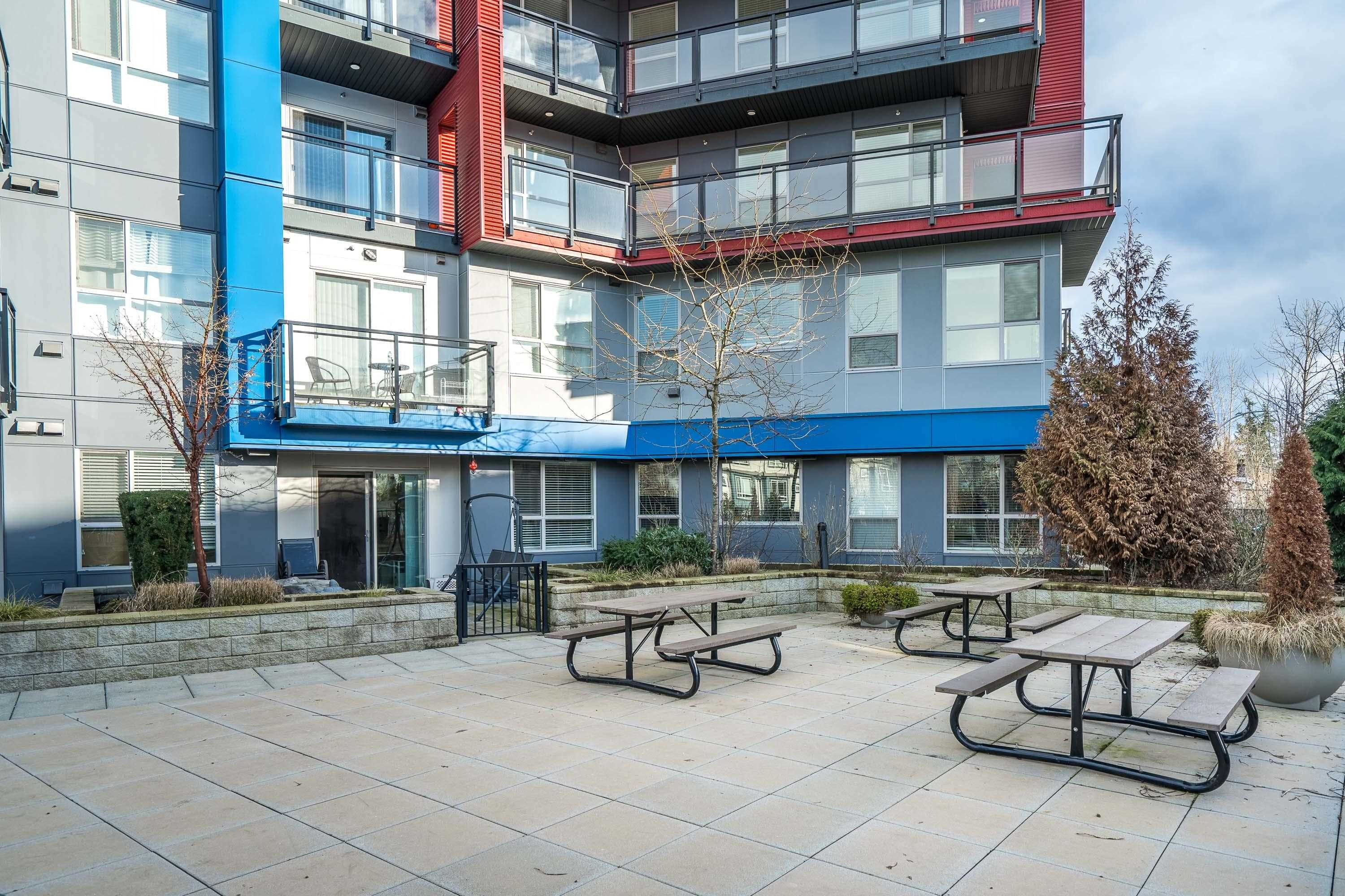 









5486


199a

Street, 120,
Langley,




BC
V3A 0N6

