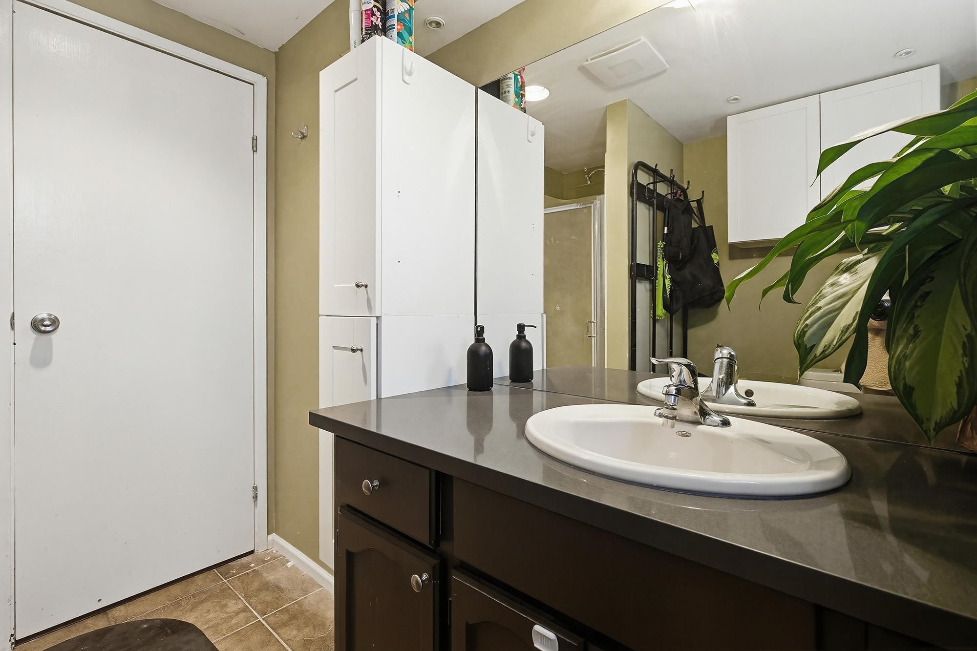 









33394


Heather

Avenue,
Mission,




BC
V2V 4R3

