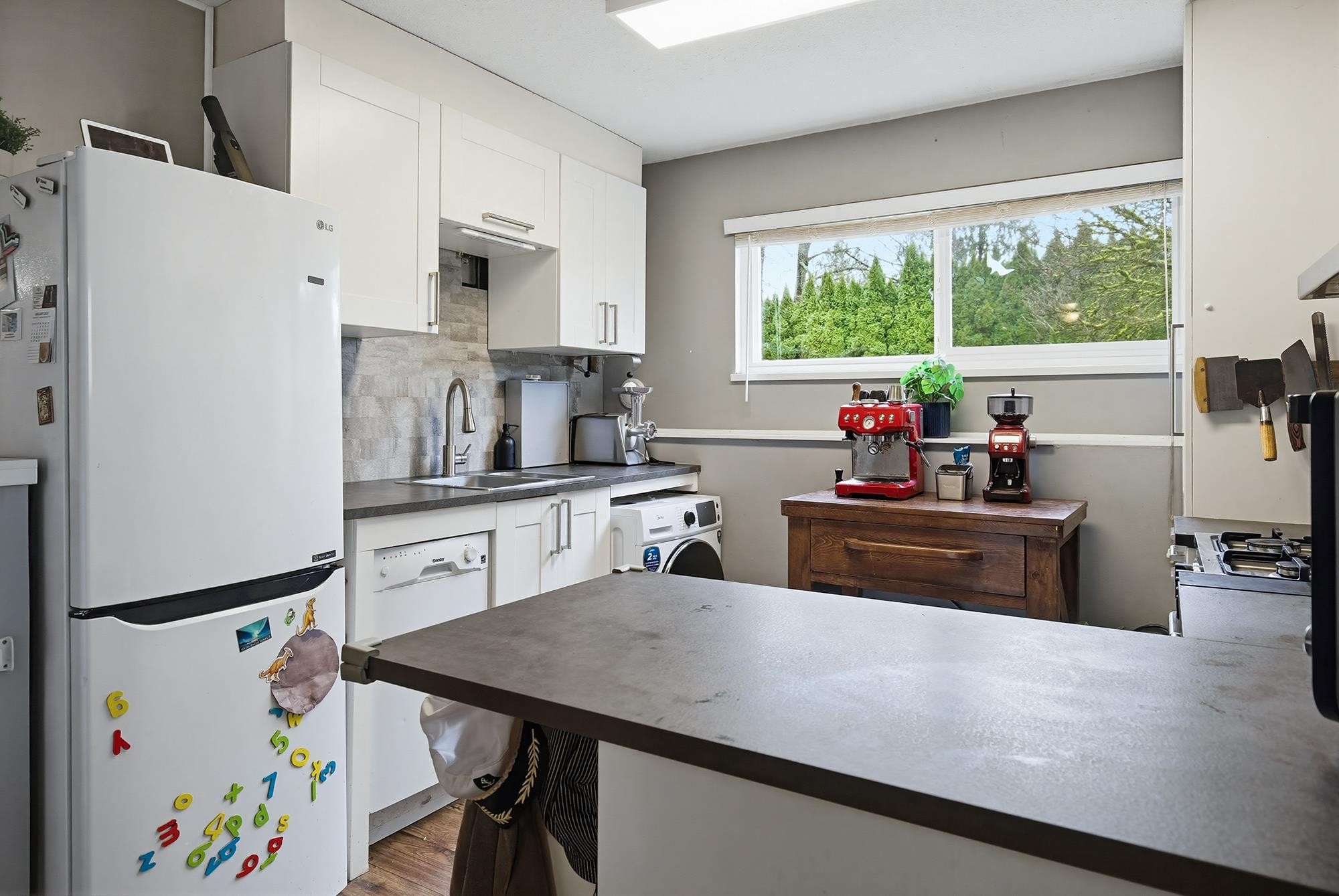 









33394


Heather

Avenue,
Mission,




BC
V2V 4R3

