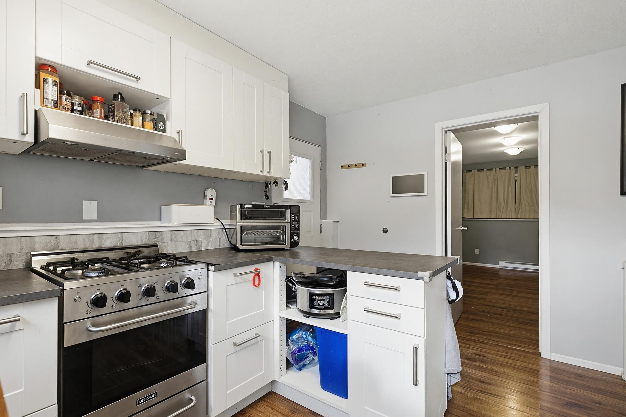 









33394


Heather

Avenue,
Mission,




BC
V2V 4R3

