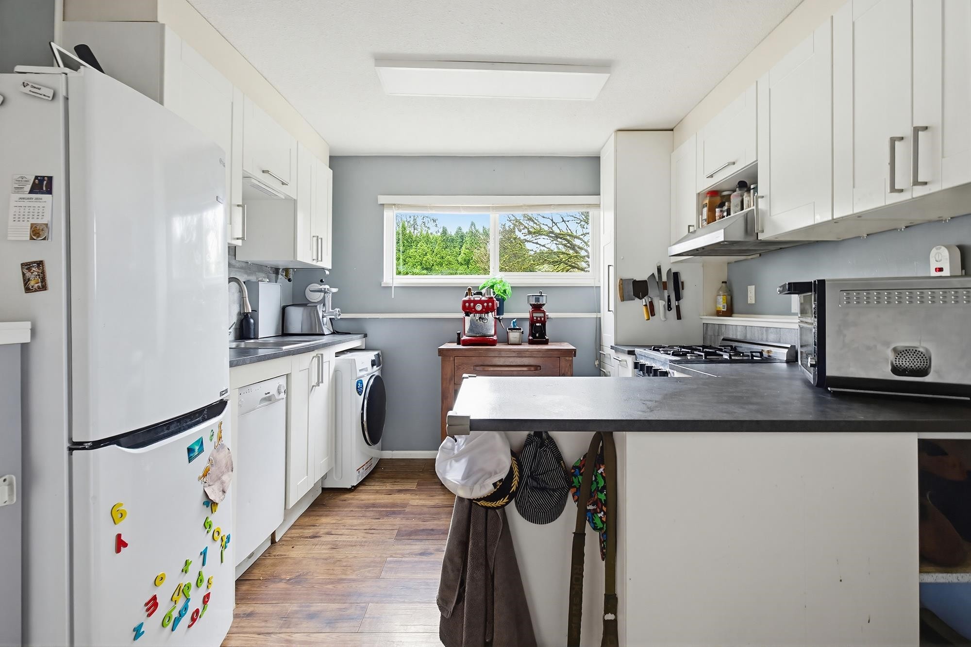 









33394


Heather

Avenue,
Mission,




BC
V2V 4R3

