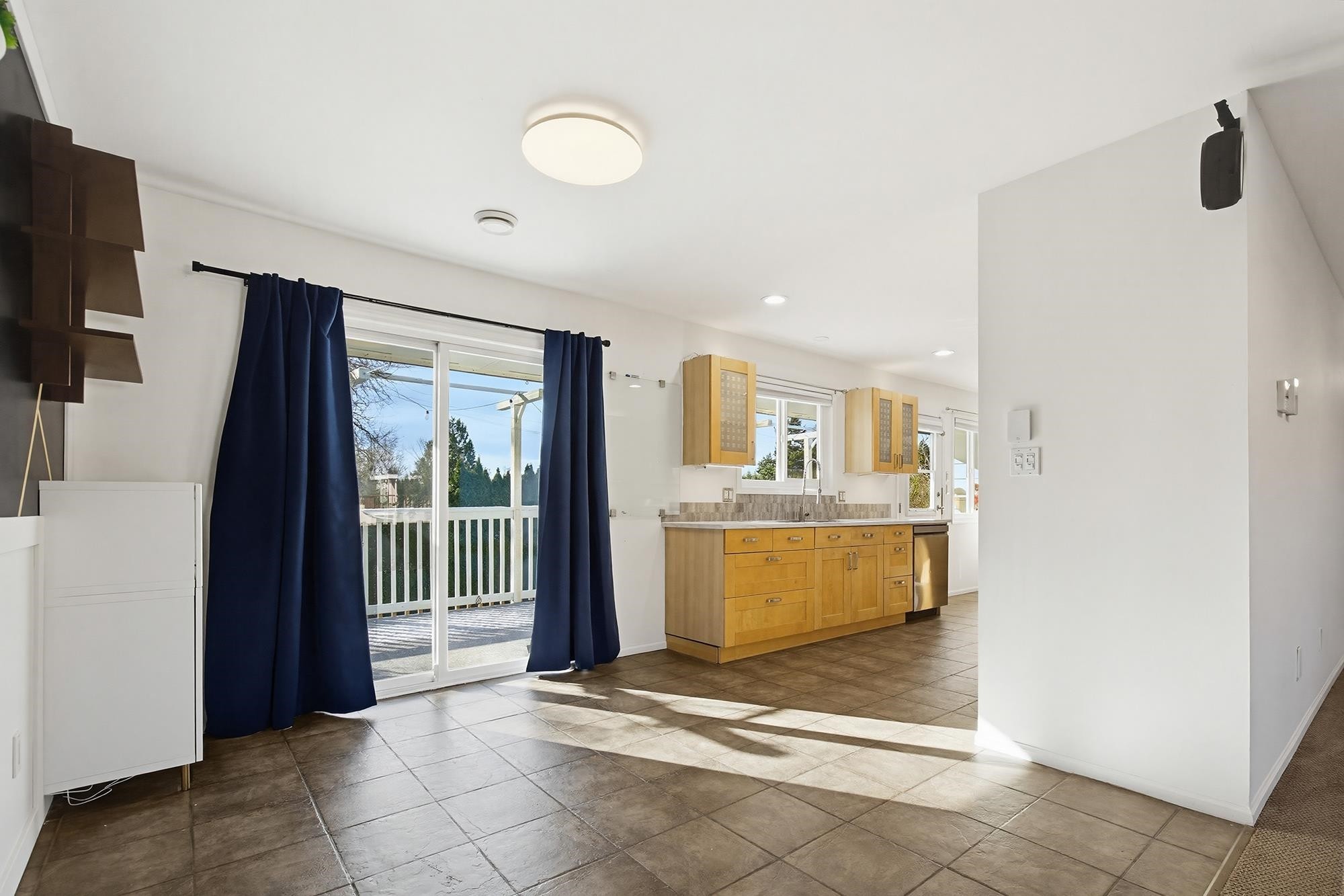 









33394


Heather

Avenue,
Mission,




BC
V2V 4R3

