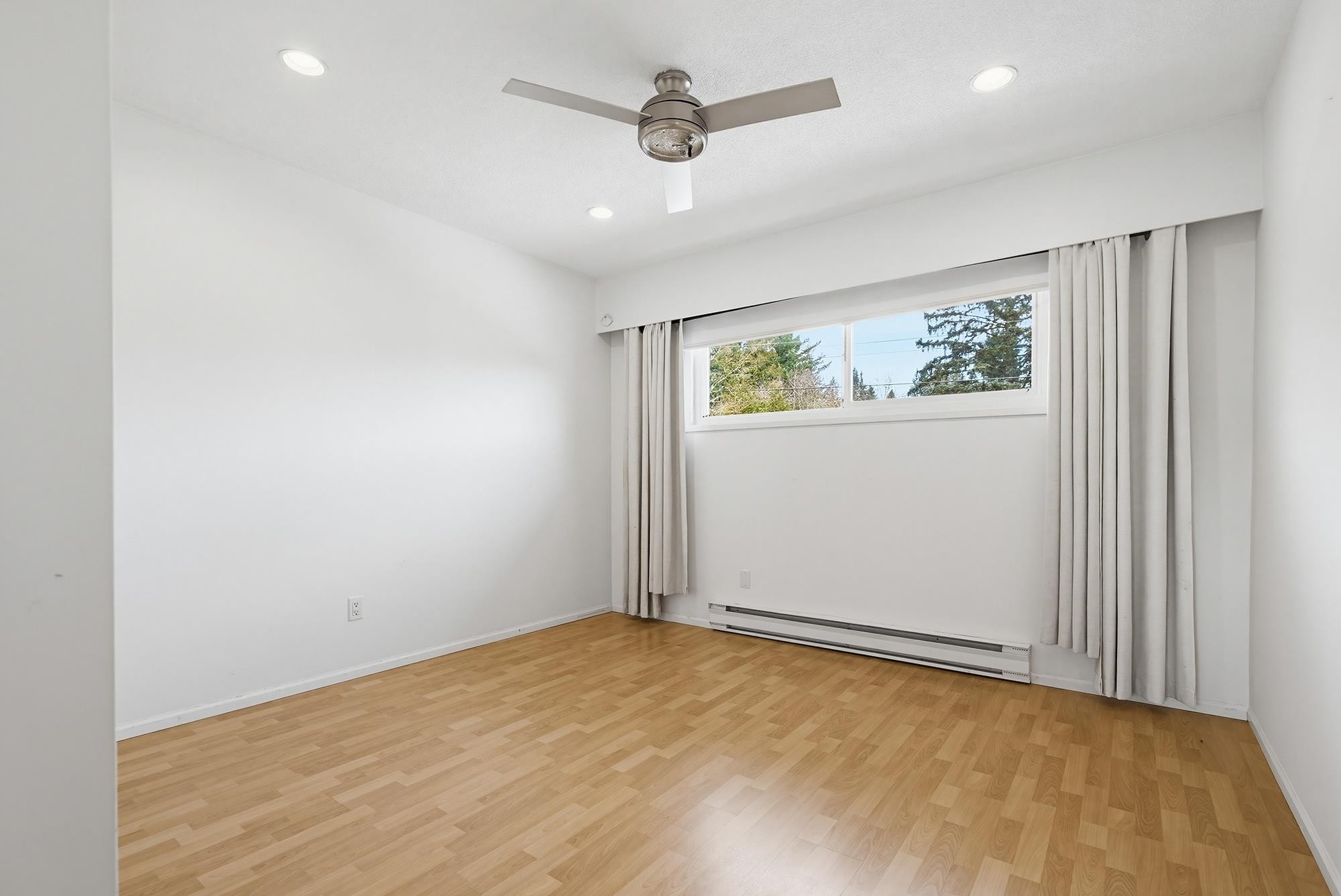 









33394


Heather

Avenue,
Mission,




BC
V2V 4R3

