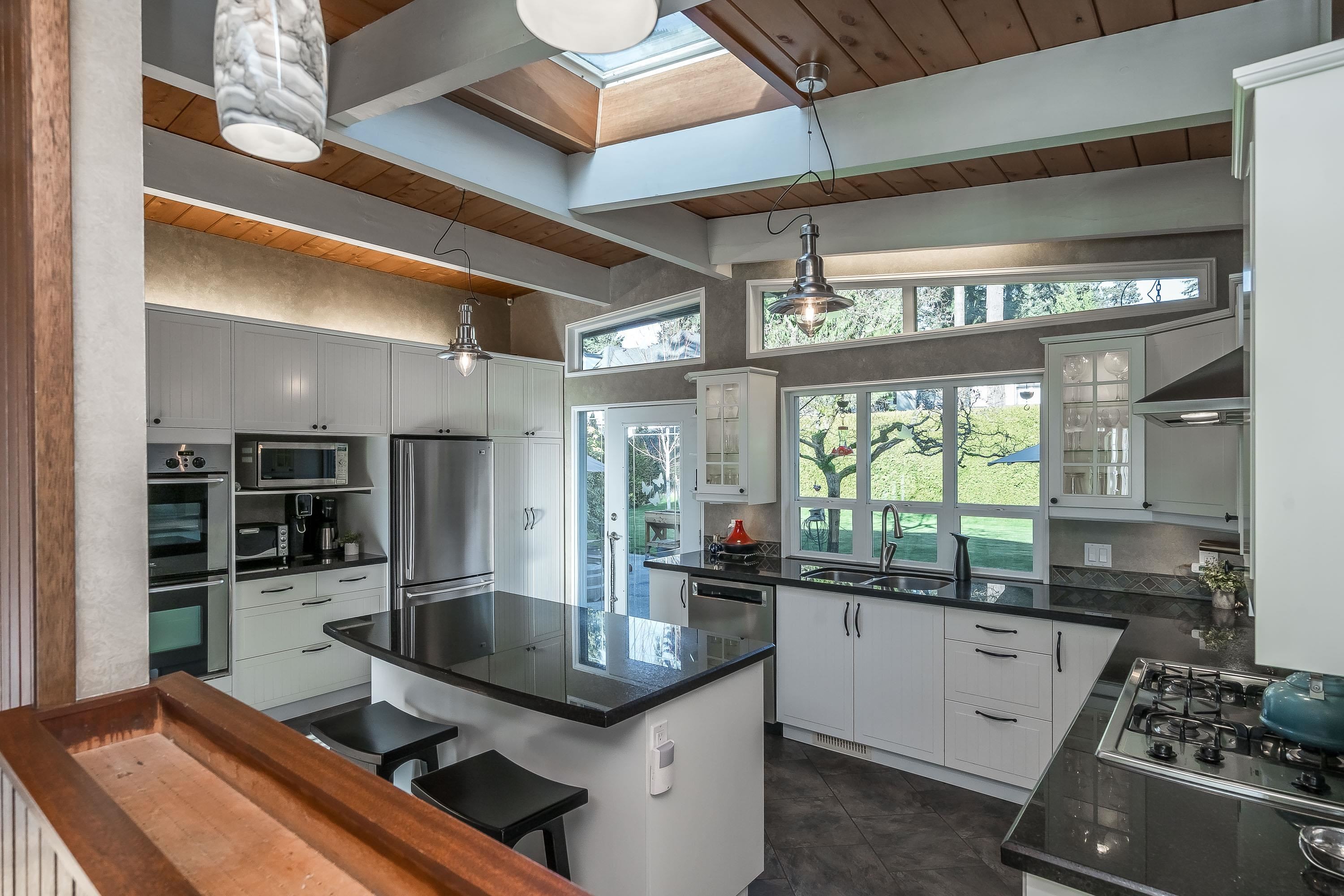 









6572


Kempson

Crescent,
Delta,




BC
V4E 1R5

