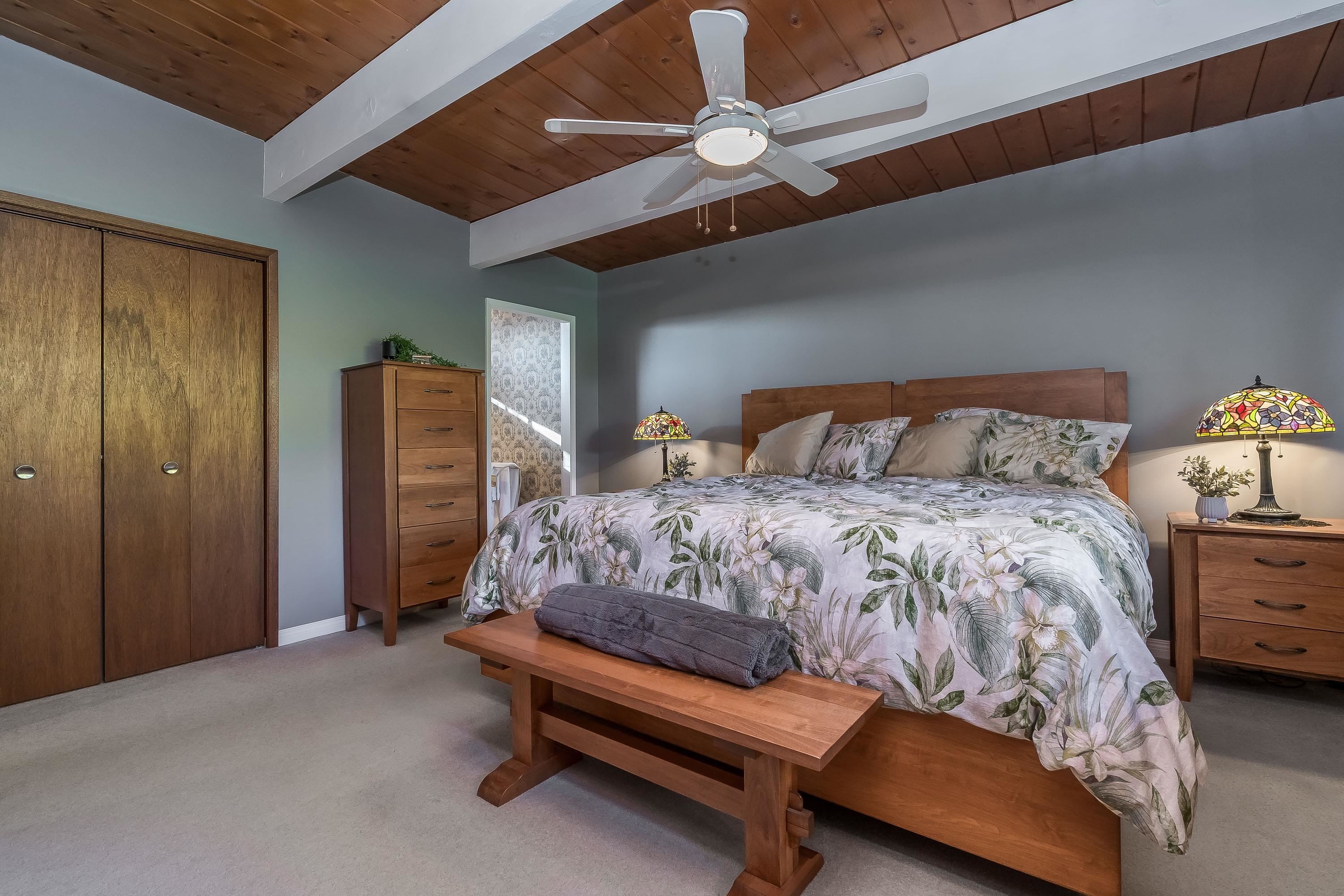 









6572


Kempson

Crescent,
Delta,




BC
V4E 1R5

