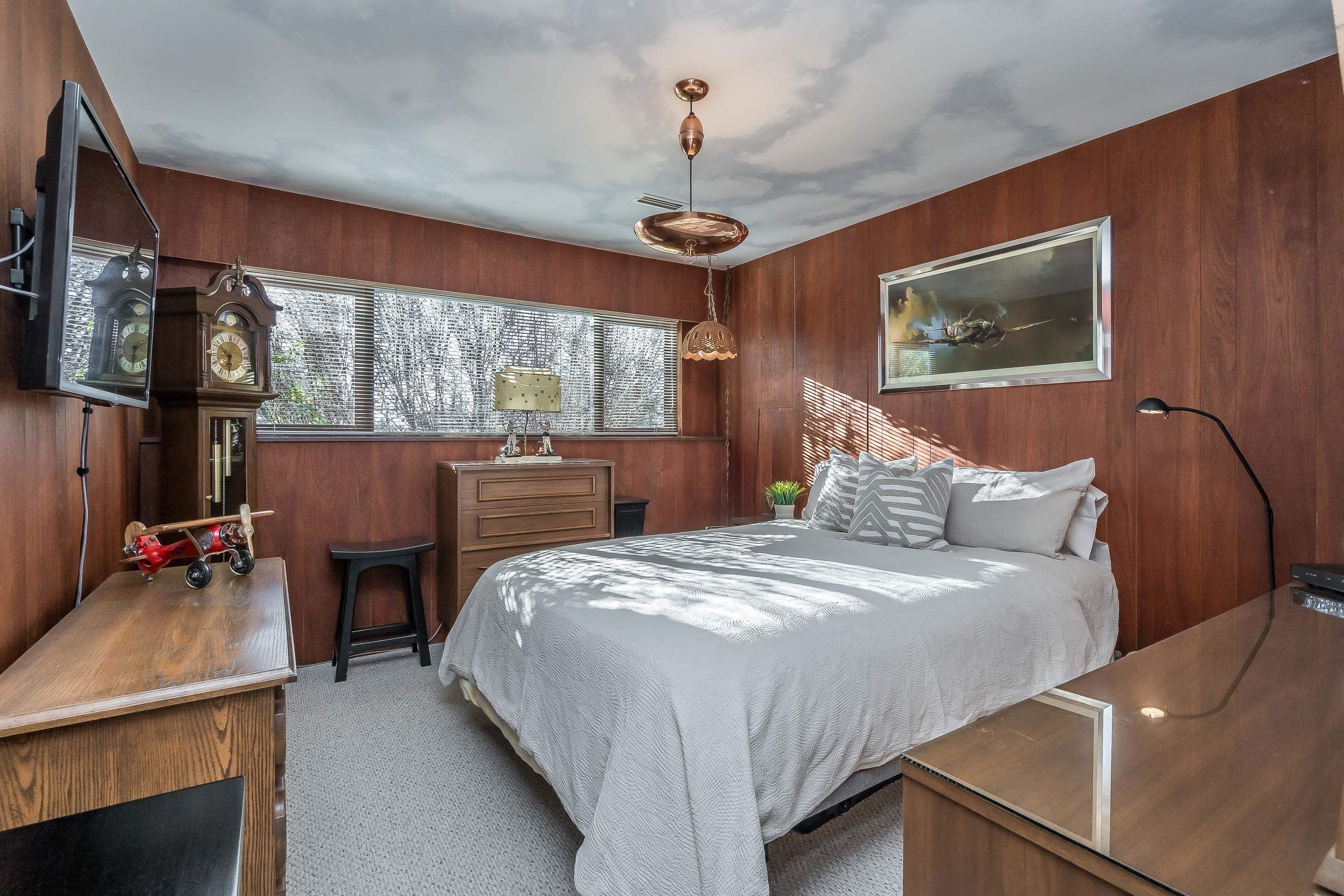 









6572


Kempson

Crescent,
Delta,




BC
V4E 1R5

