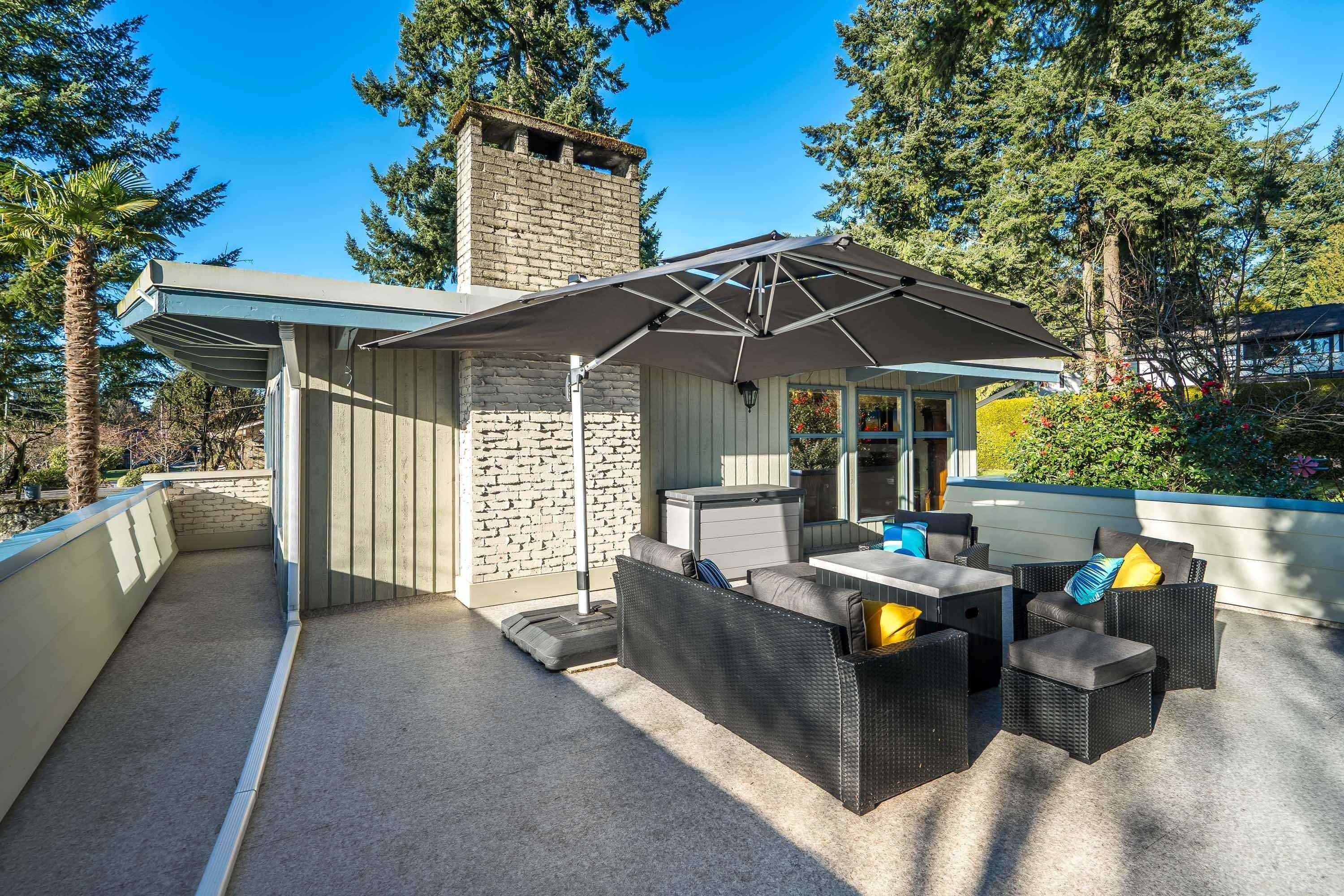 









6572


Kempson

Crescent,
Delta,




BC
V4E 1R5

