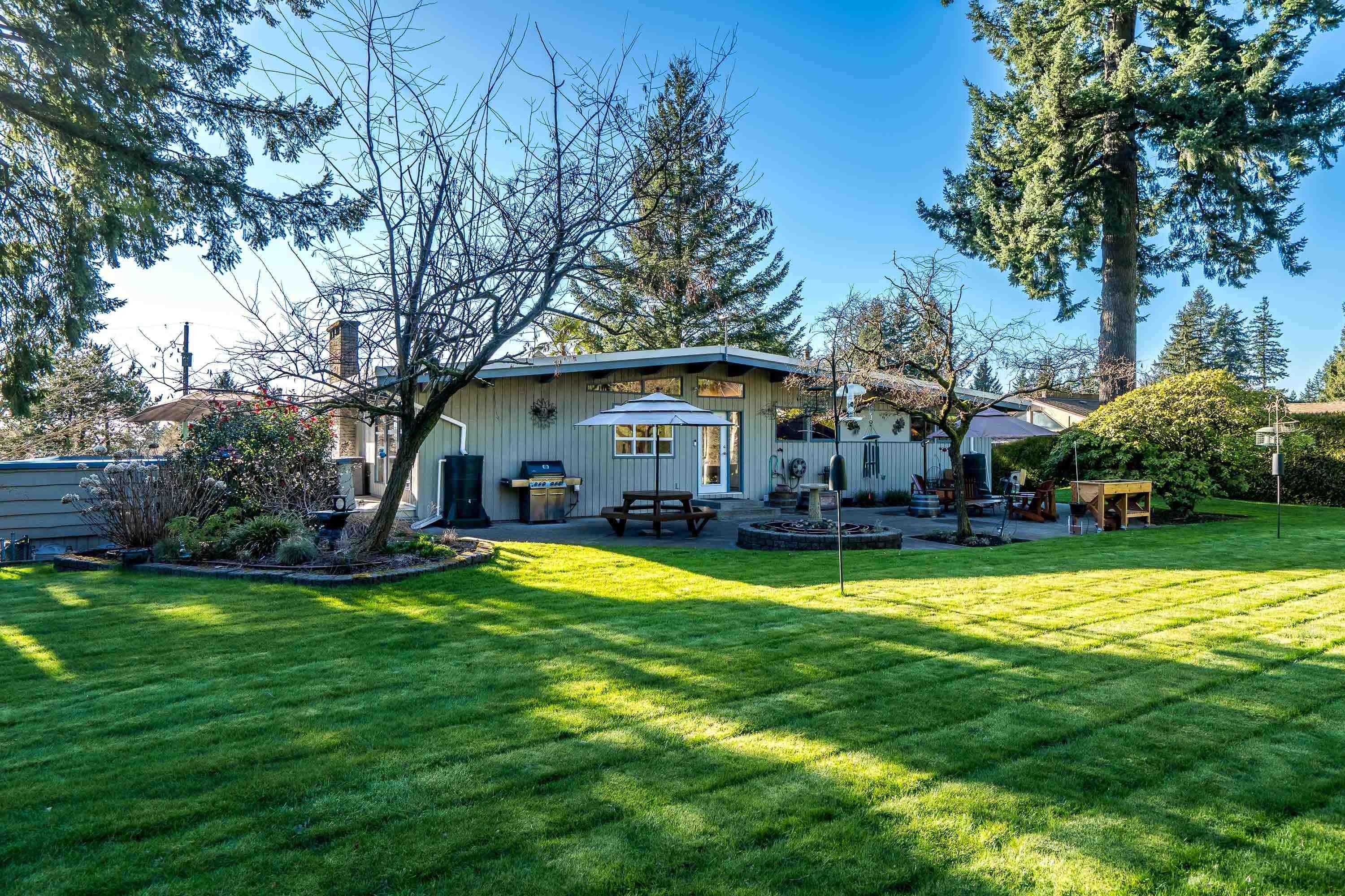 









6572


Kempson

Crescent,
Delta,




BC
V4E 1R5

