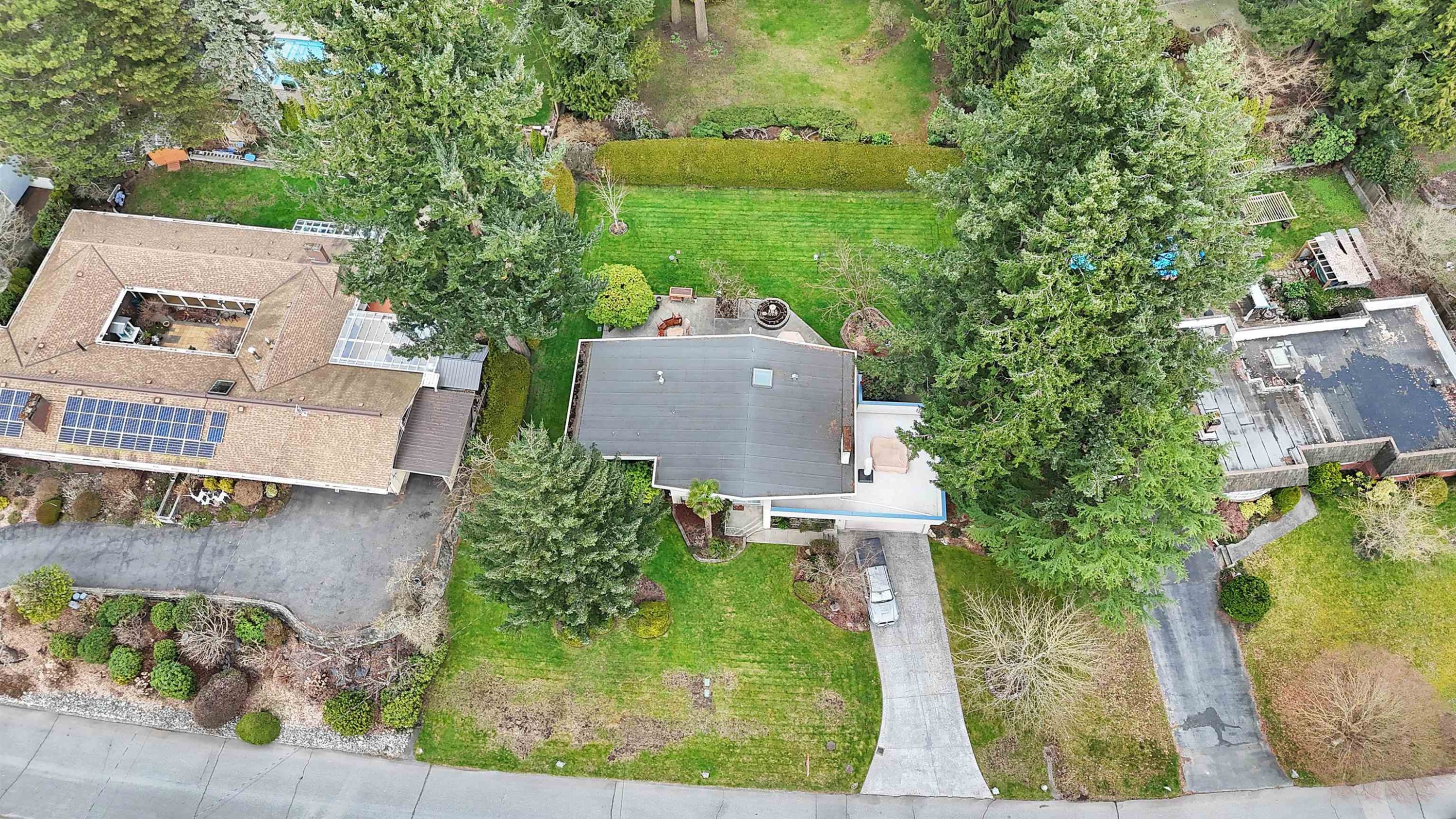 









6572


Kempson

Crescent,
Delta,




BC
V4E 1R5

