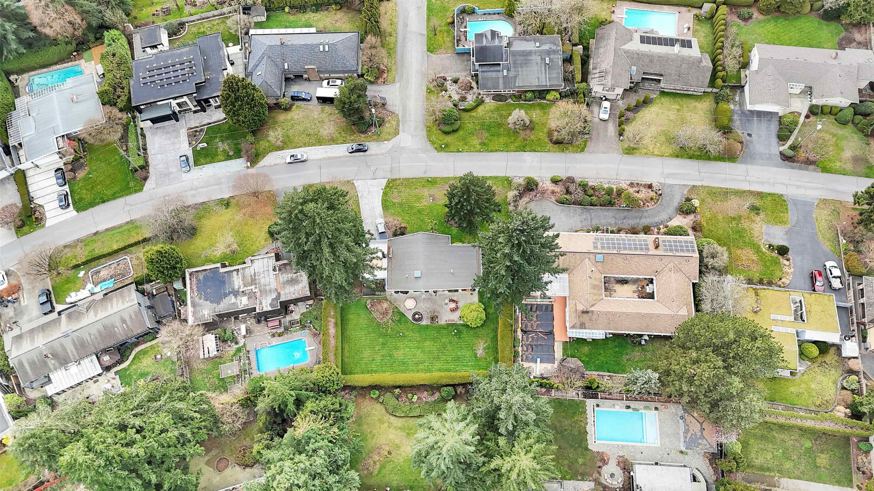 









6572


Kempson

Crescent,
Delta,




BC
V4E 1R5

