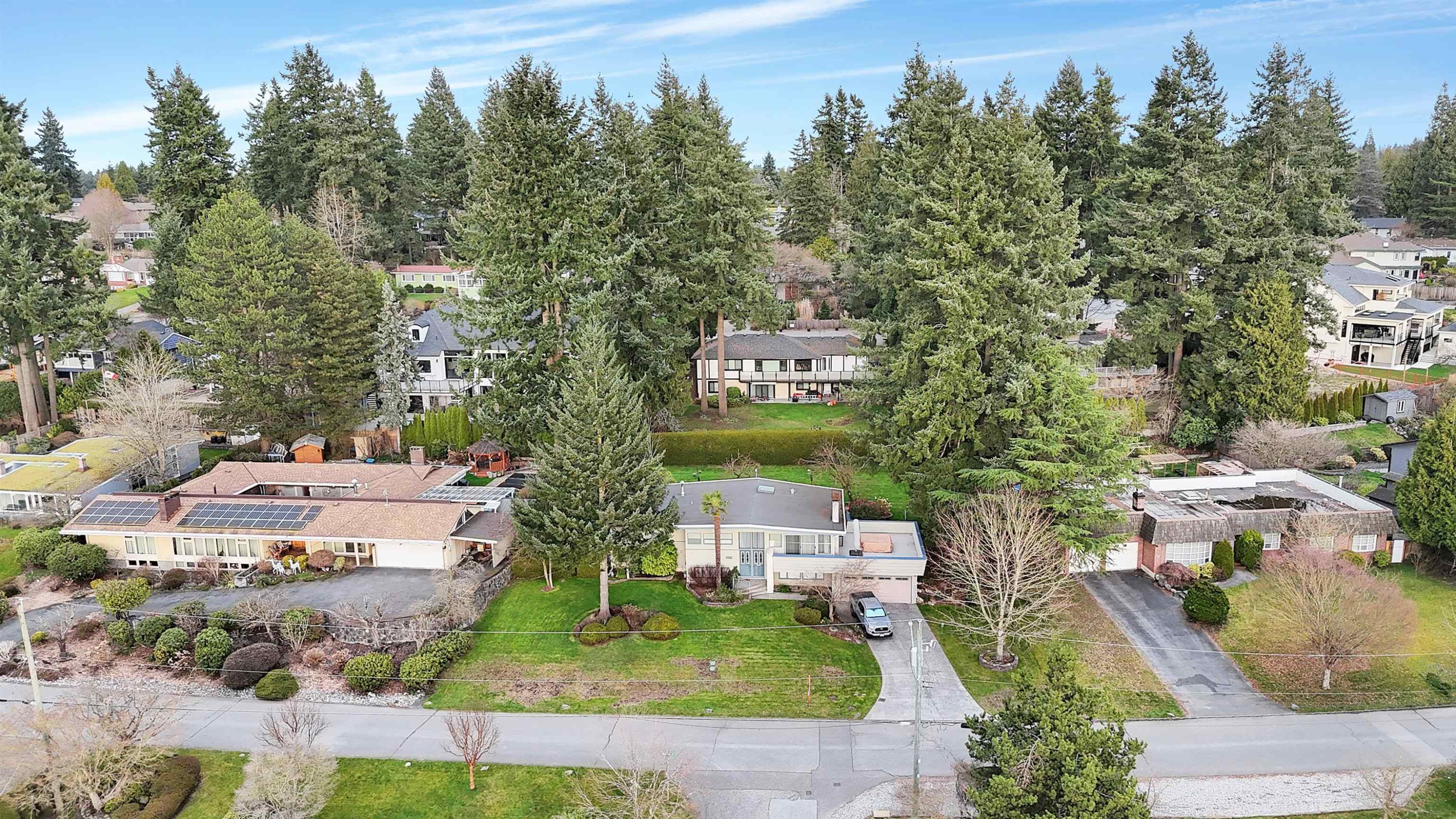 









6572


Kempson

Crescent,
Delta,




BC
V4E 1R5

