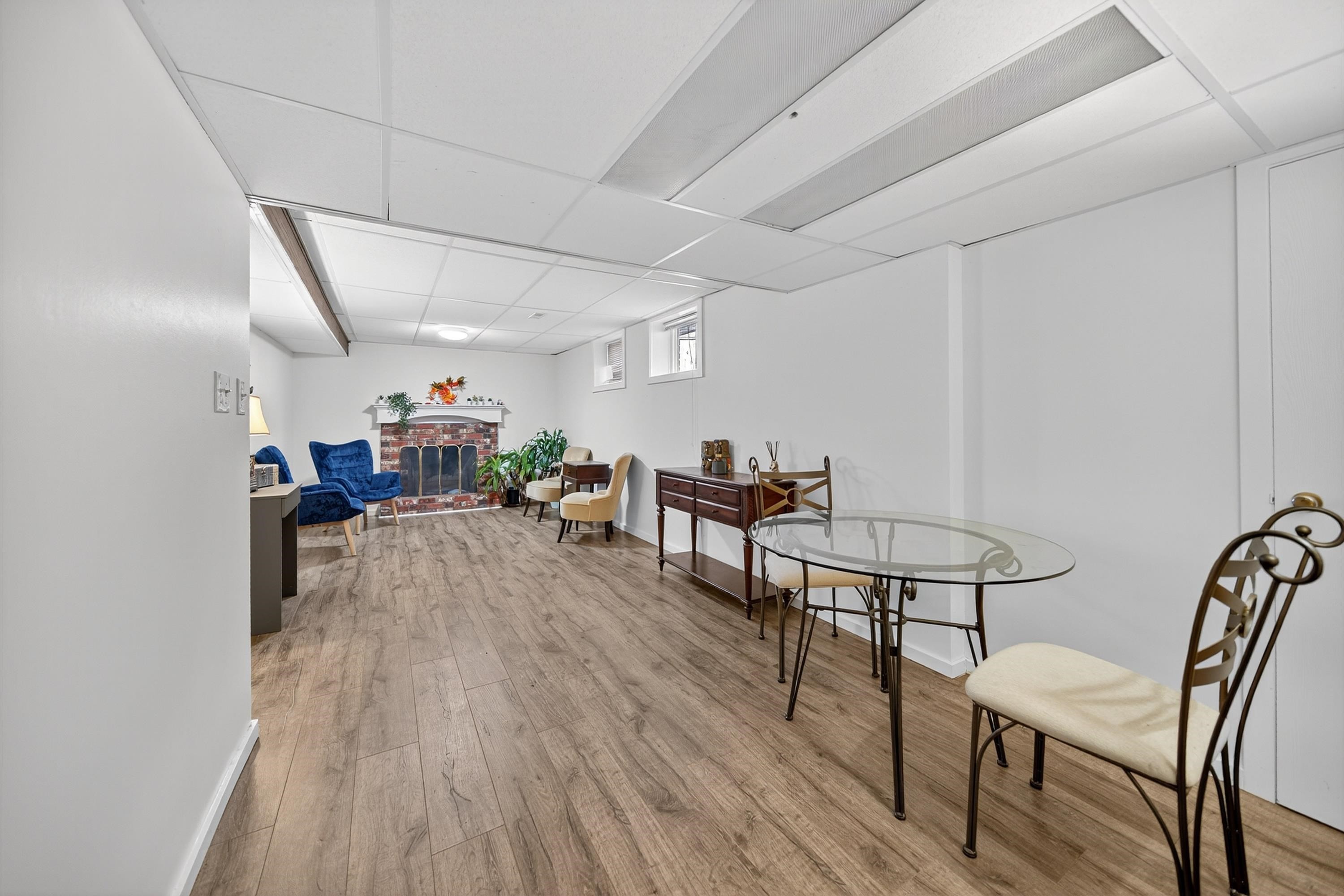 









8607


Byron

Road,
Delta,




BC
V4C 7P7

