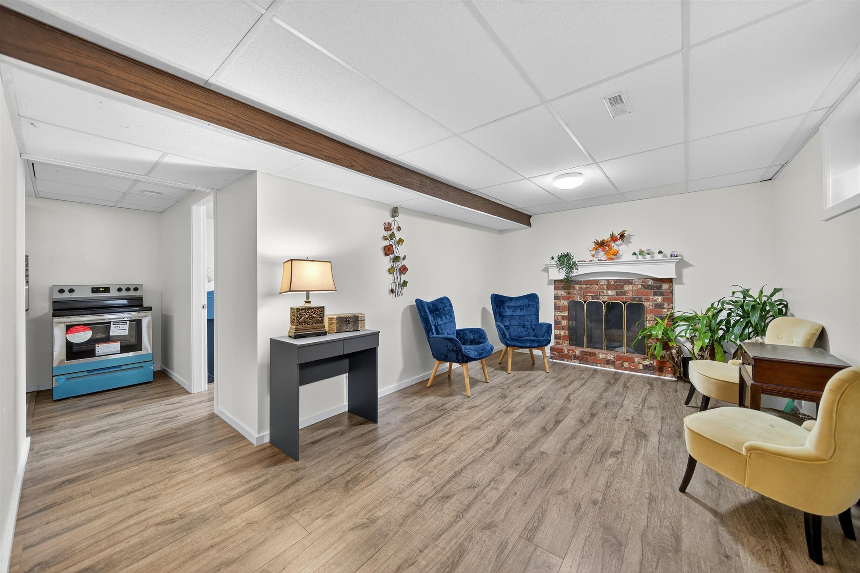 









8607


Byron

Road,
Delta,




BC
V4C 7P7

