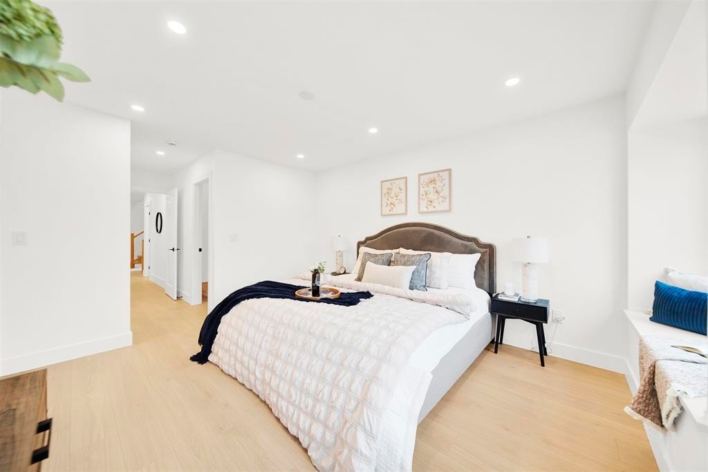 









16477


20

Avenue,
Surrey,




BC
V3Z 9M9

