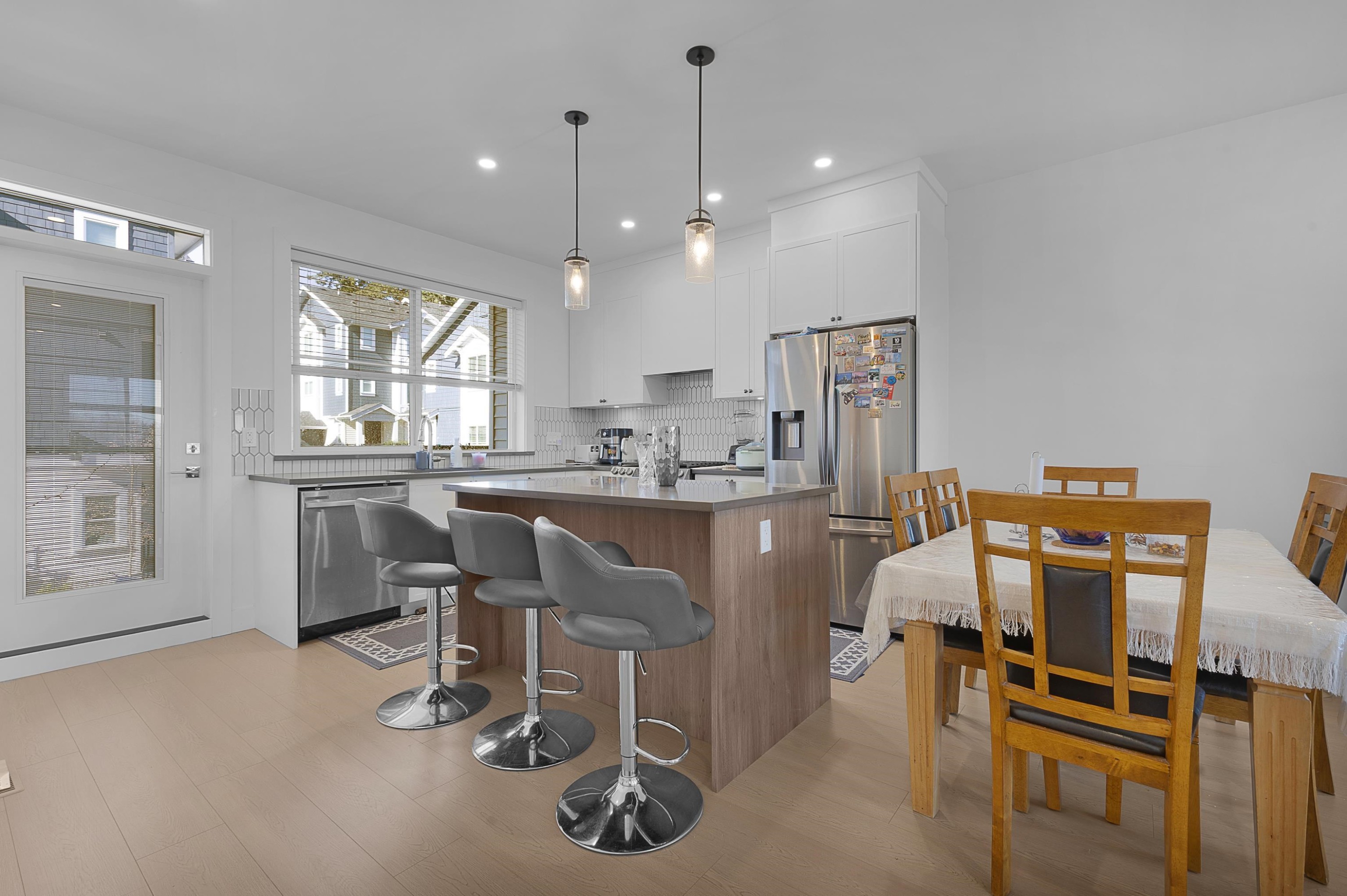 









14355


62

Avenue, 25,
Surrey,




BC
V3X 0K6

