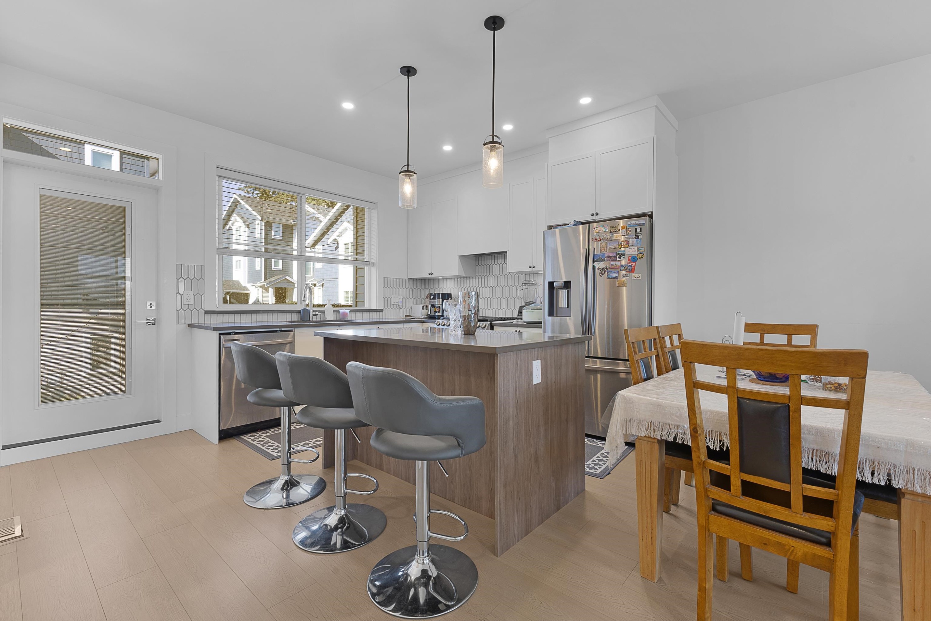 









14355


62

Avenue, 25,
Surrey,




BC
V3X 0K6

