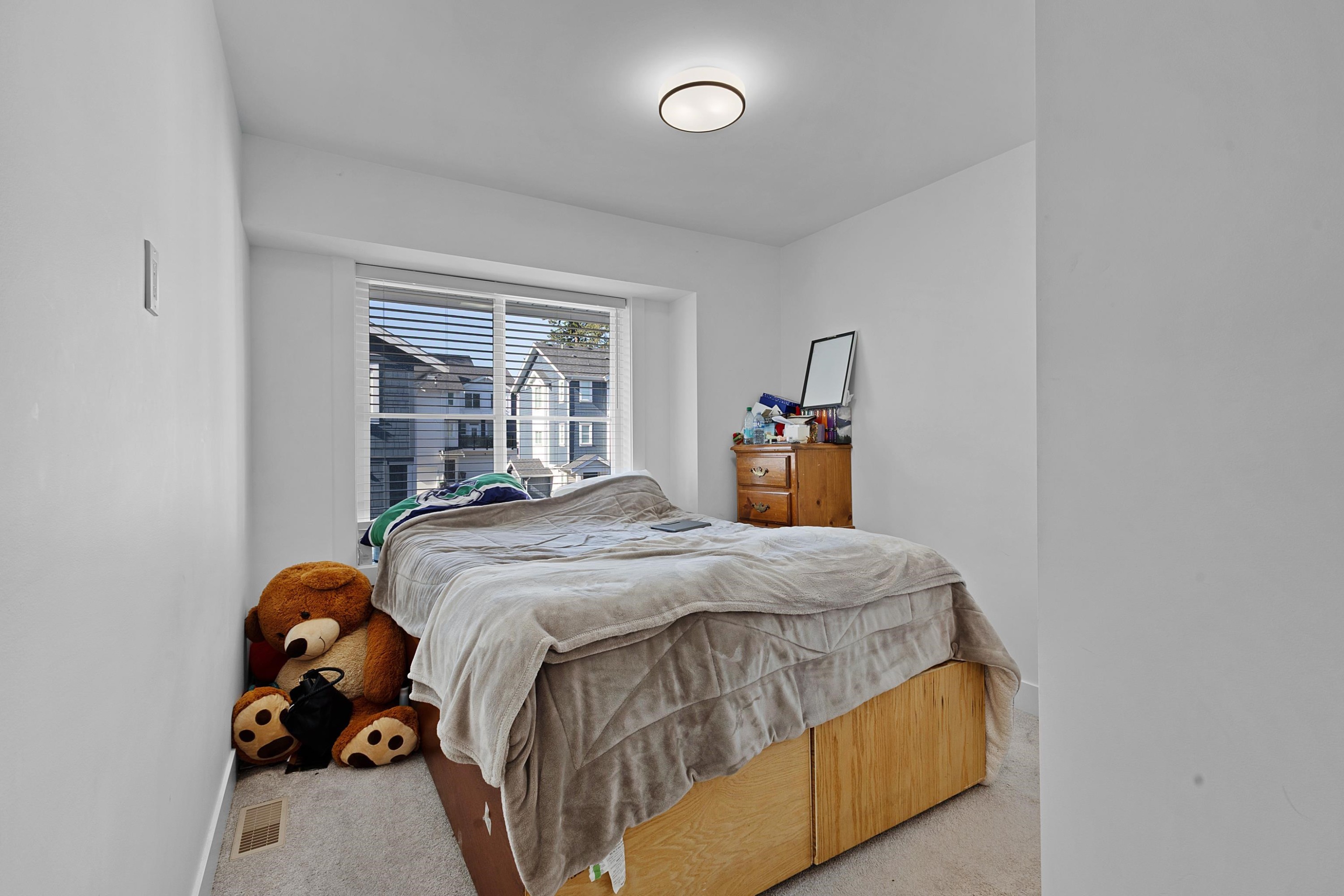 









14355


62

Avenue, 25,
Surrey,




BC
V3X 0K6

