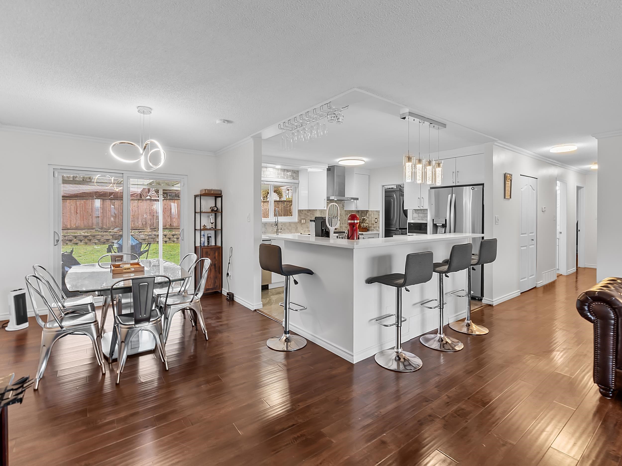 









10746


River

Road,
Delta,




BC
V4C 2R9

