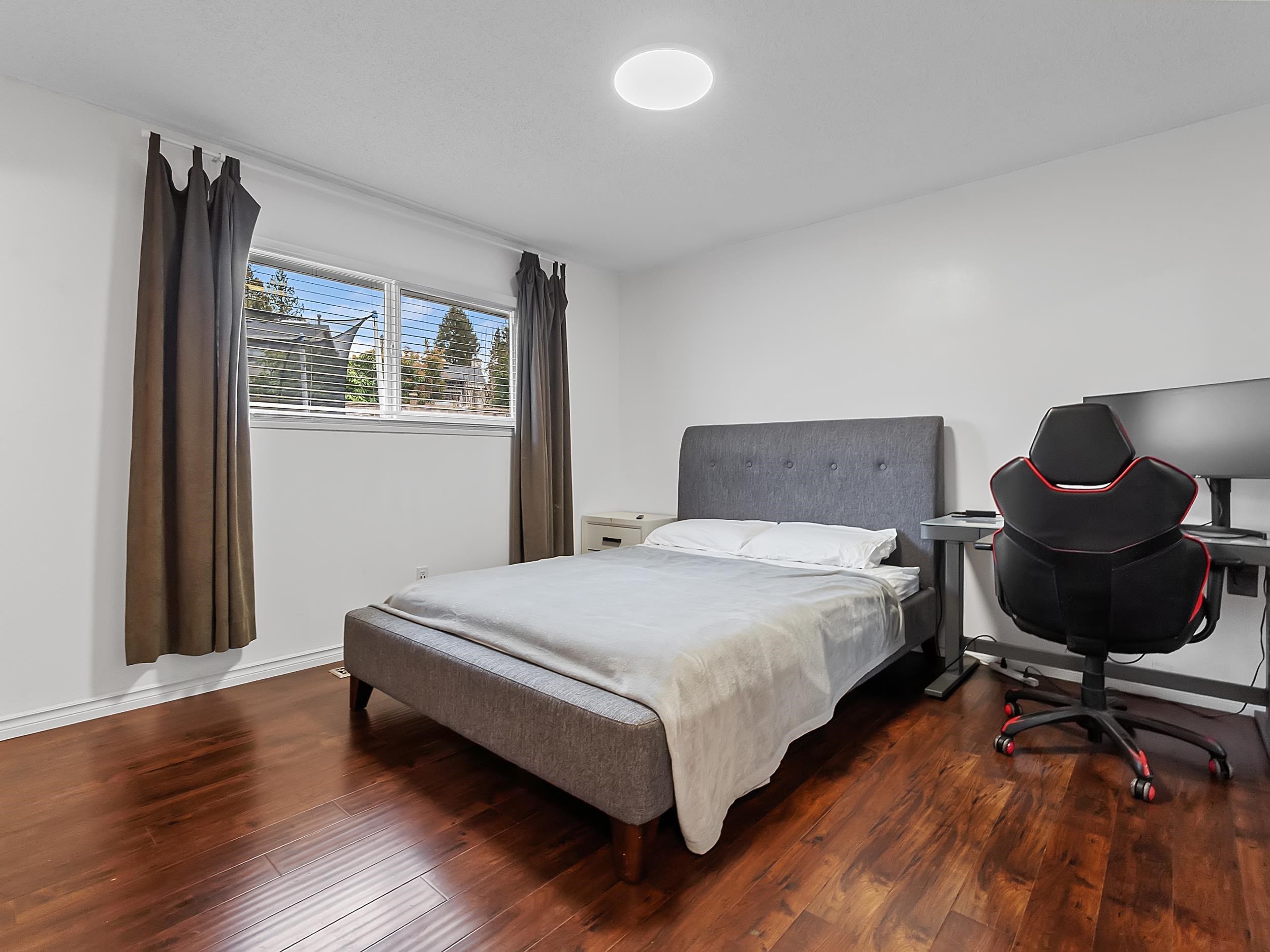 









10746


River

Road,
Delta,




BC
V4C 2R9


