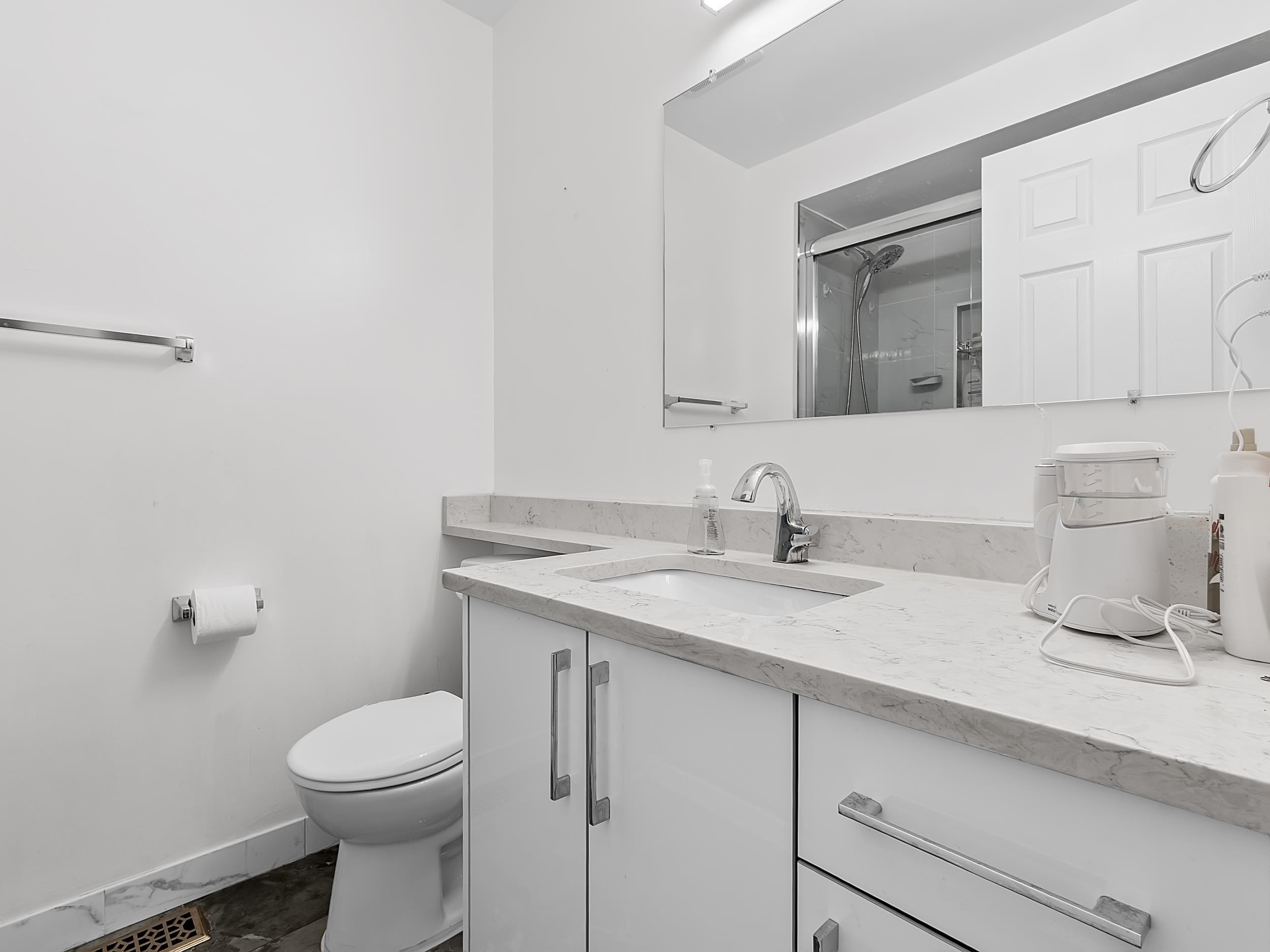 









10746


River

Road,
Delta,




BC
V4C 2R9

