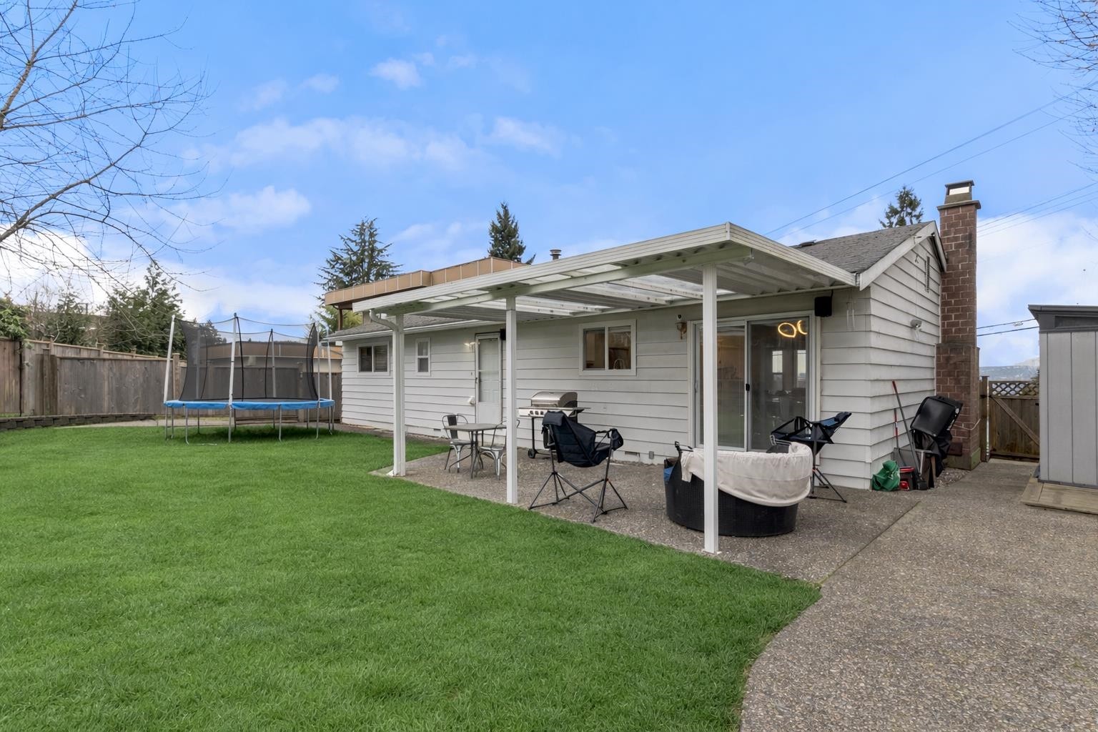 









10746


River

Road,
Delta,




BC
V4C 2R9

