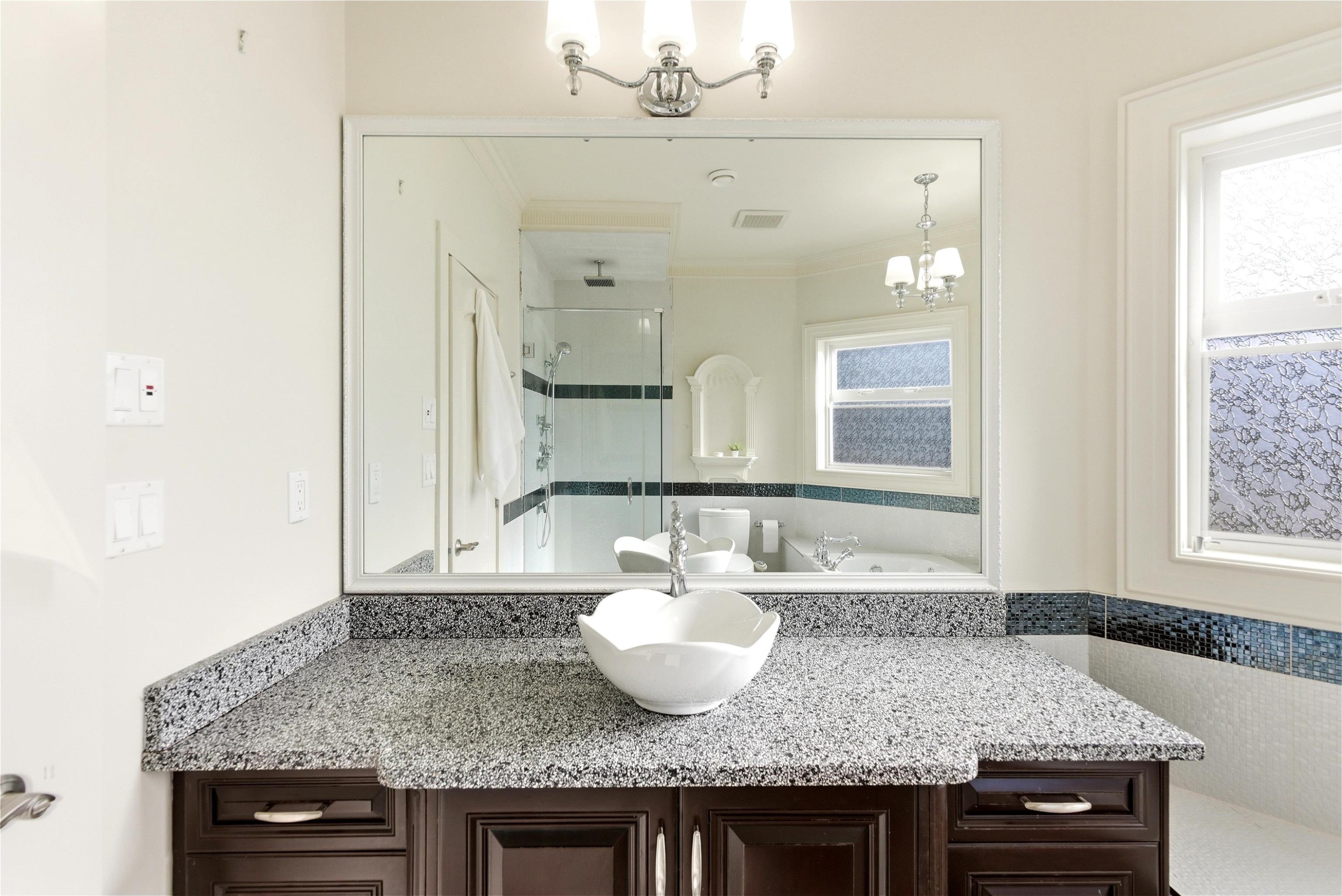 









21098


85

Avenue,
Langley,




BC
V1M 2M4

