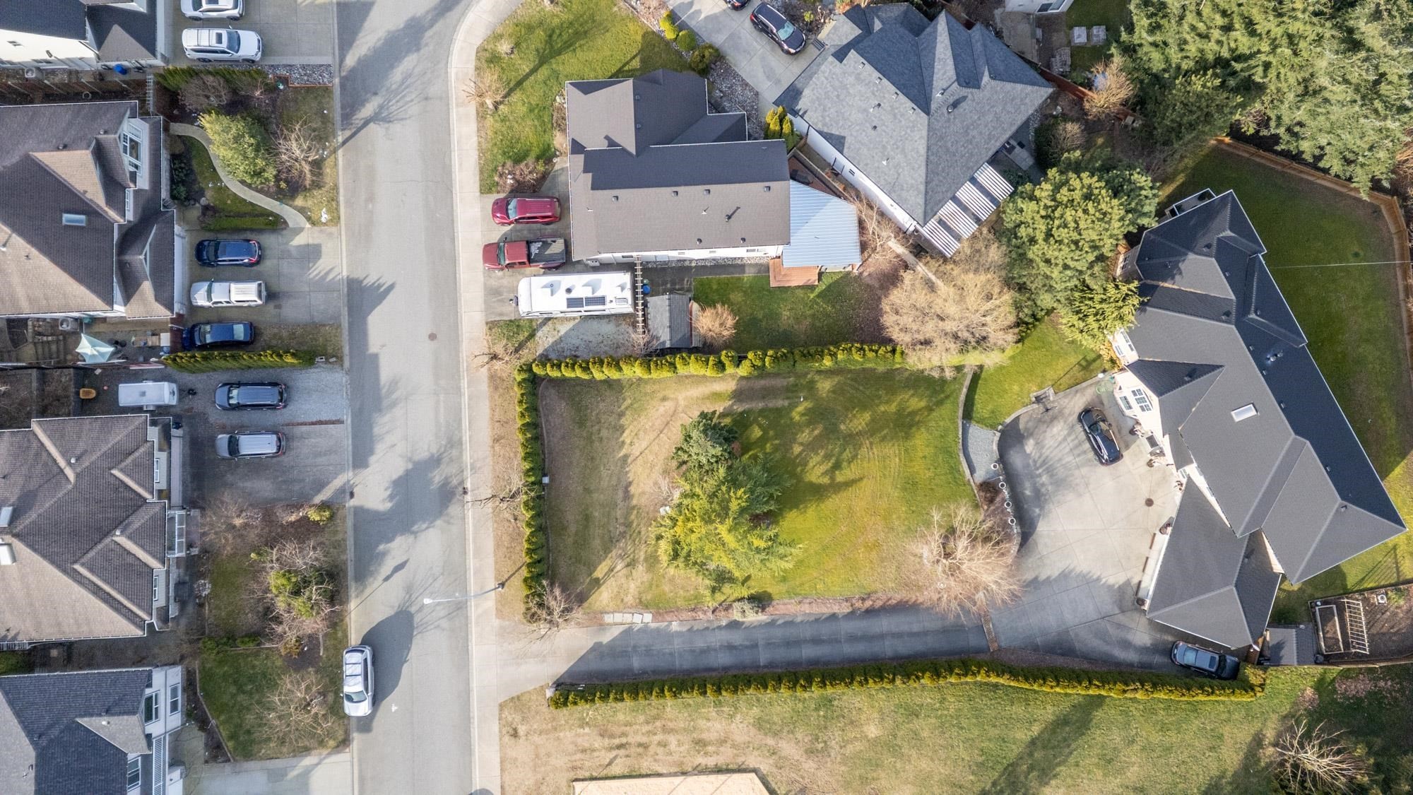 









33697


Veres

Terrace,
Mission,







BC
V2V 7C5

